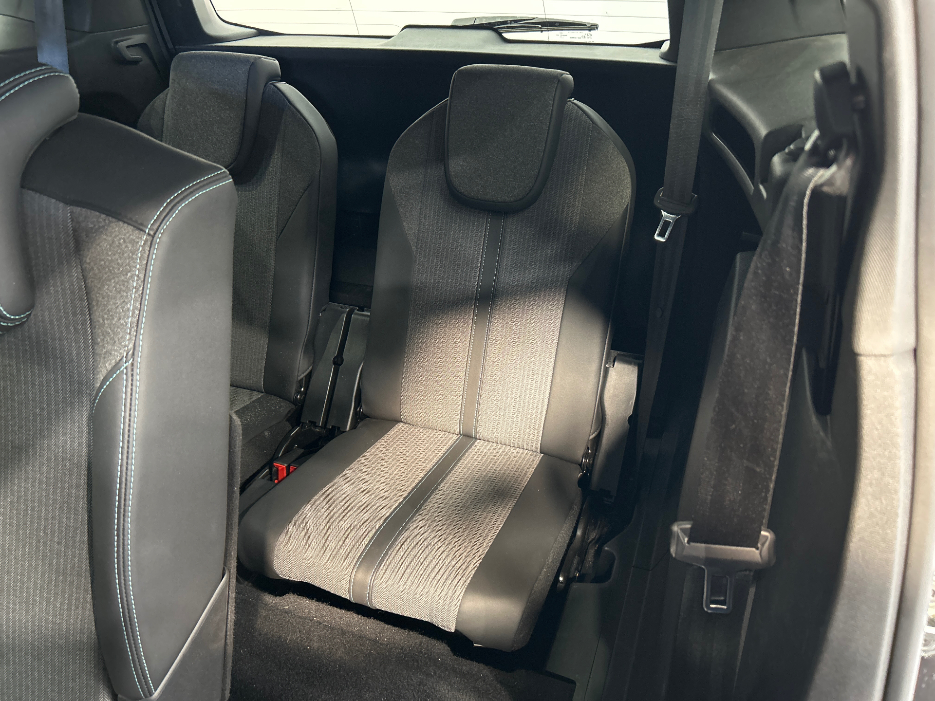 PEUGEOT 5008 ALLURE PK BHDI 130 S&S EAT8