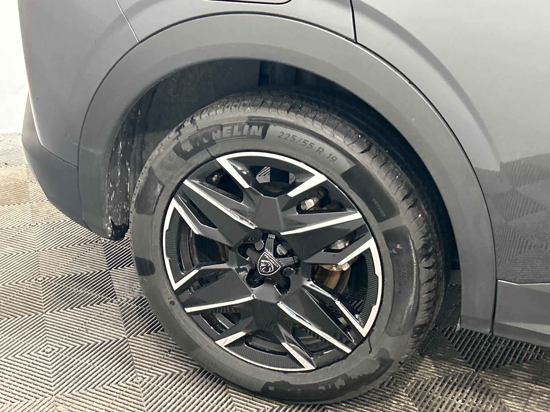 PEUGEOT 3008 Allure Hybrid 145 ch e-DCS6 — expertise