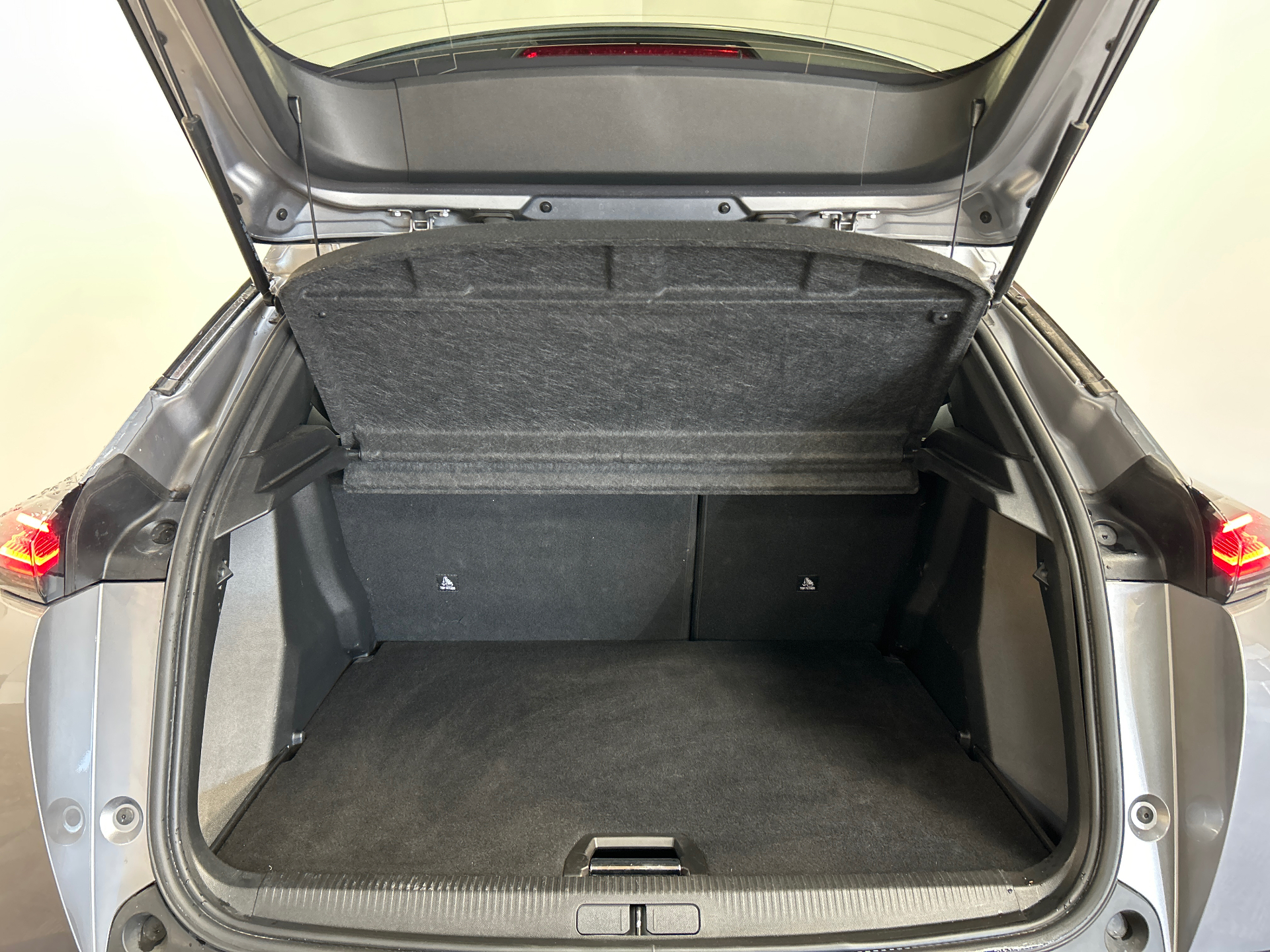 PEUGEOT 2008 ALLURE PURETECH 100 S&S BVM6