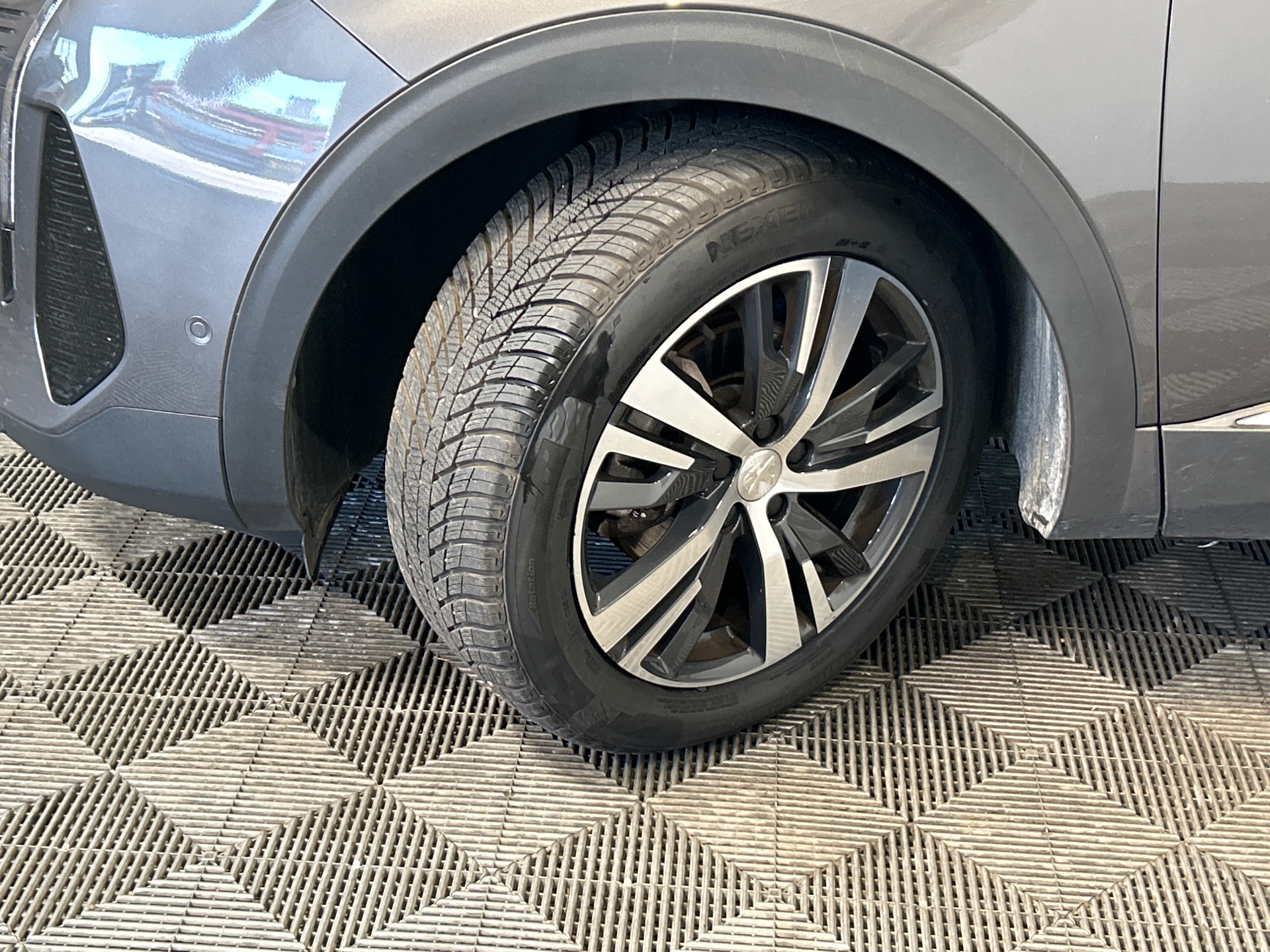PEUGEOT 5008 ALLURE PK BHDI 130 S&S EAT8 — expertise