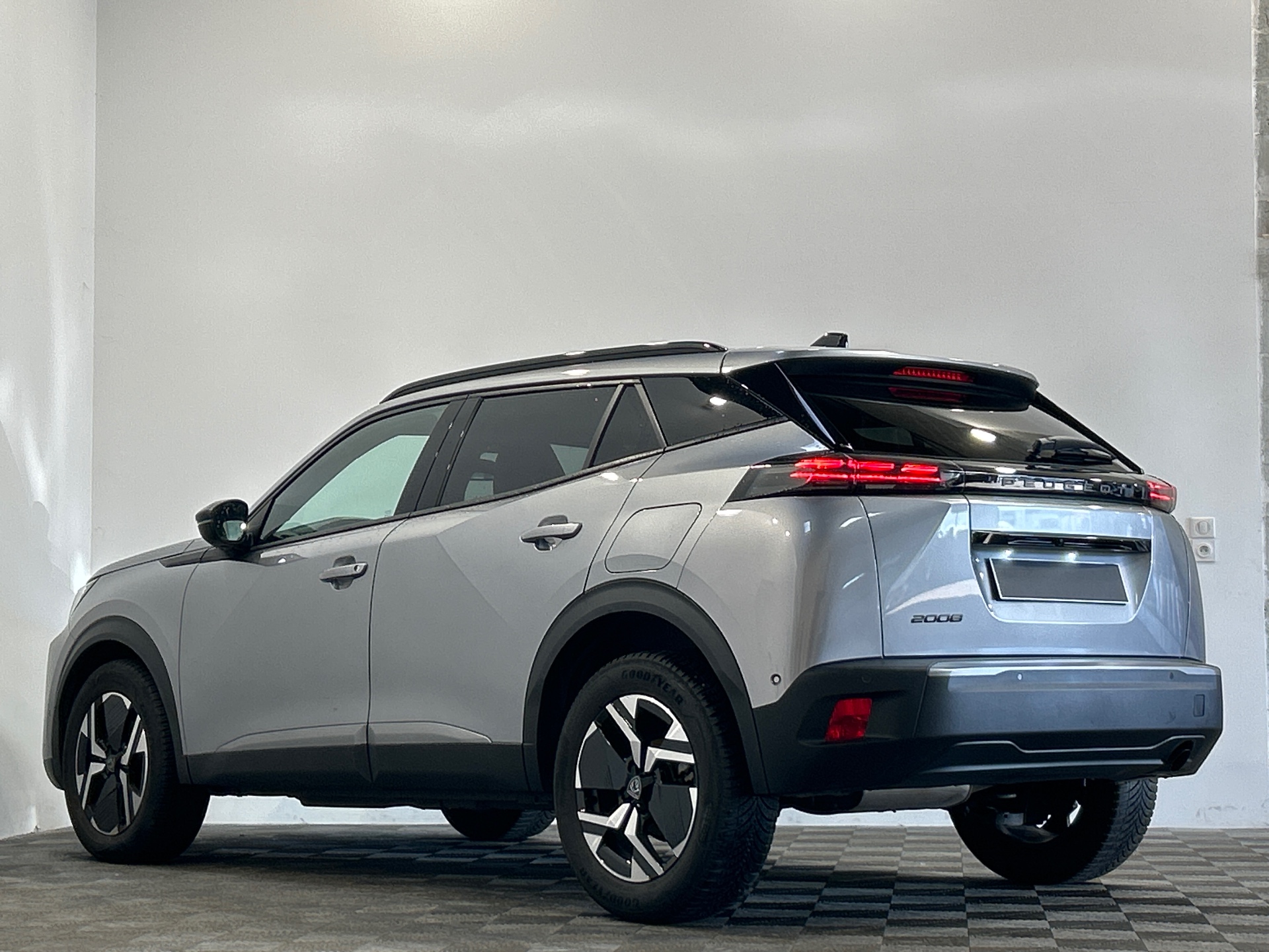 PEUGEOT 2008 ALLURE PURETECH 100 S&S BVM6