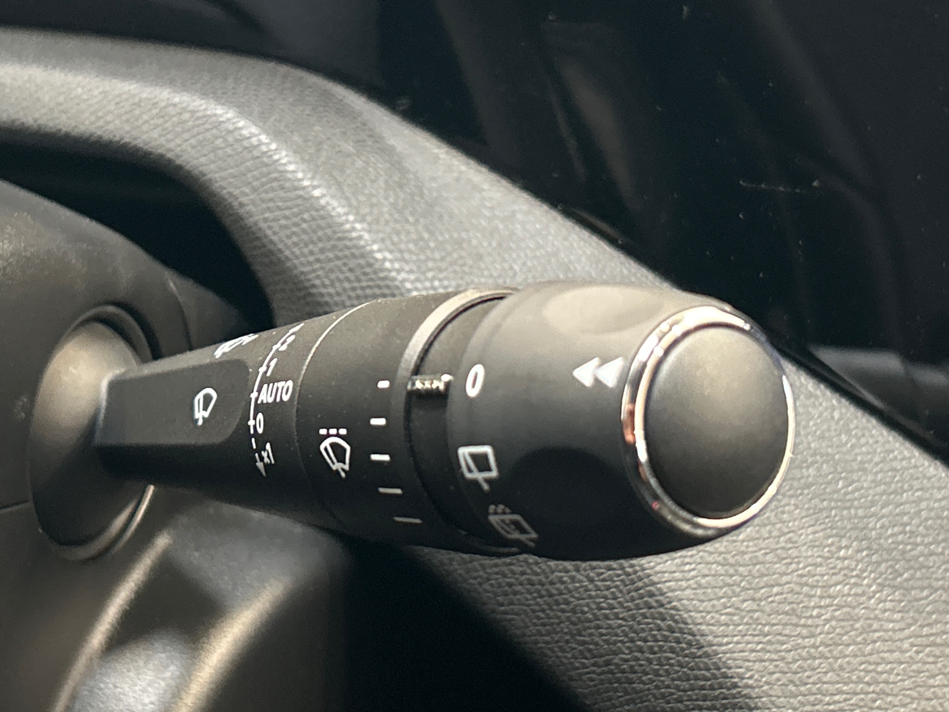 PEUGEOT 308 SW SW Allure Hybrid 145 ch e-DCS6