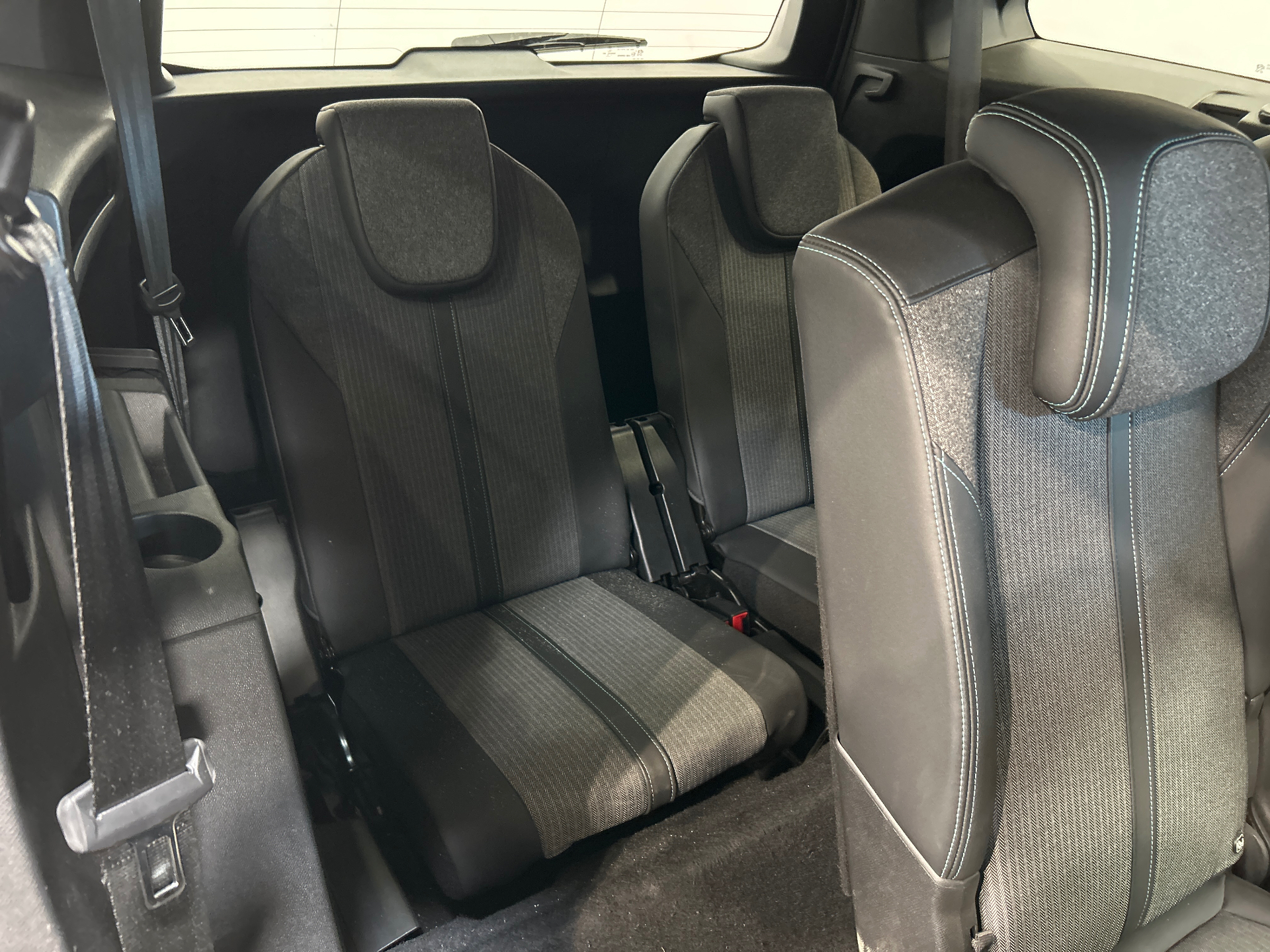PEUGEOT 5008 ALLURE PK BHDI 130 S&S EAT8