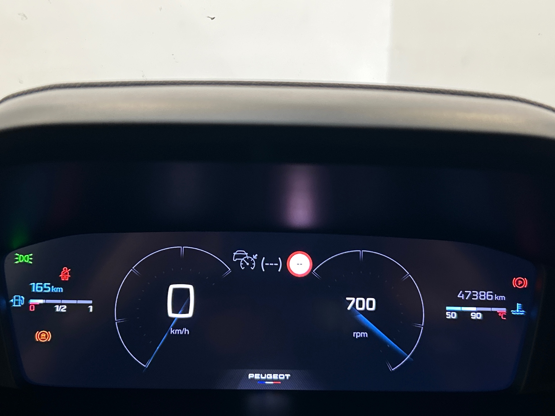 PEUGEOT 2008 ALLURE PURETECH 100 S&S BVM6