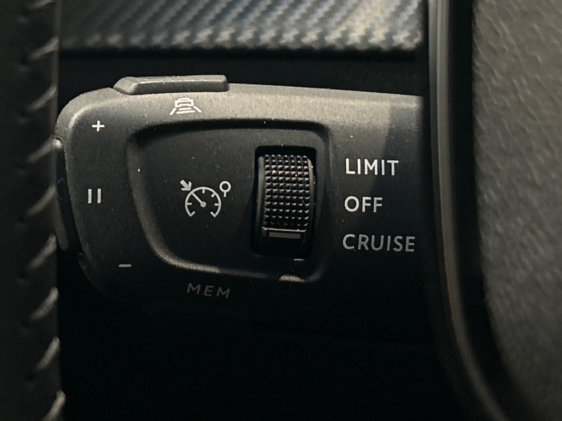 PEUGEOT 2008 ALLURE PURETECH 100 S&S BVM6
