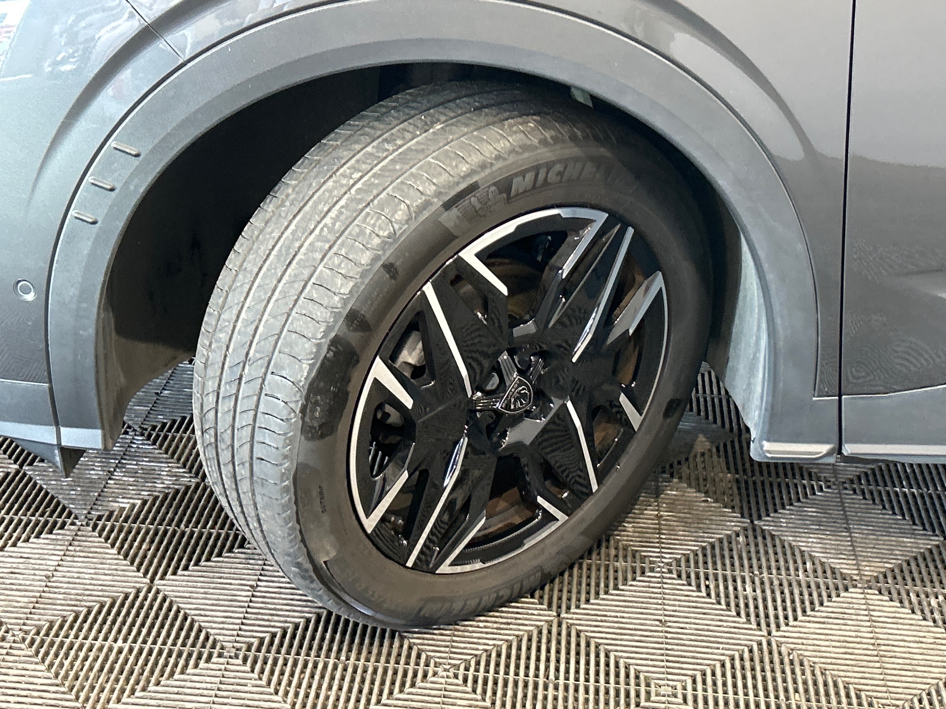 PEUGEOT 3008 Allure Hybrid 145 ch e-DCS6 — expertise
