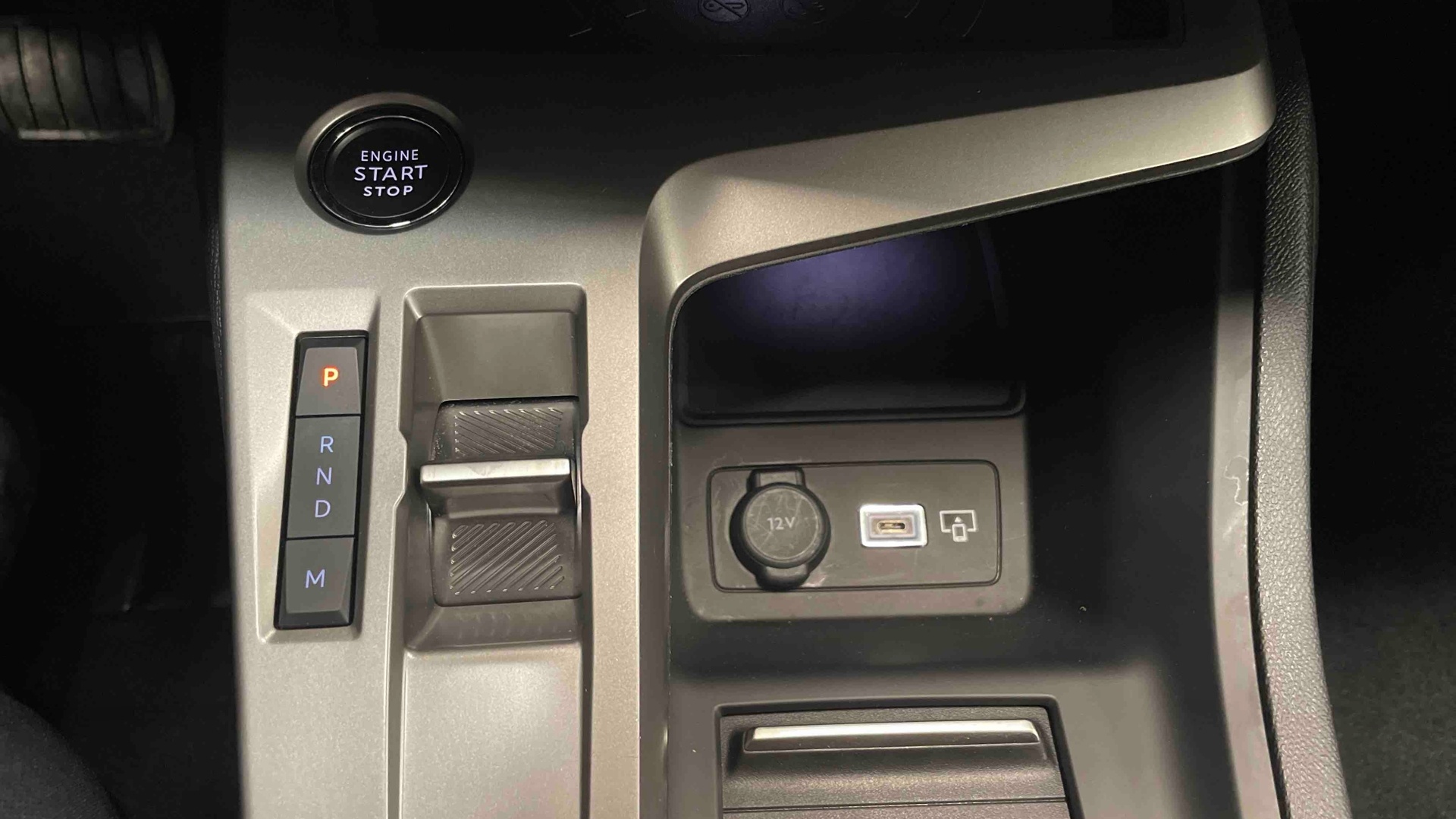 PEUGEOT 408 Allure Hybrid 145 ch e-DCS6