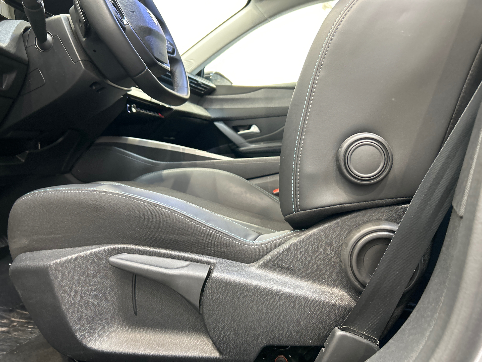 PEUGEOT 308 SW SW Allure Hybrid 145 ch e-DCS6