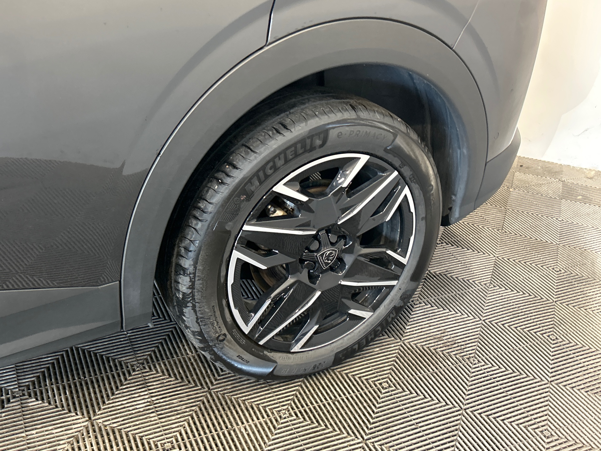 PEUGEOT 3008 Allure Hybrid 145 ch e-DCS6 — expertise