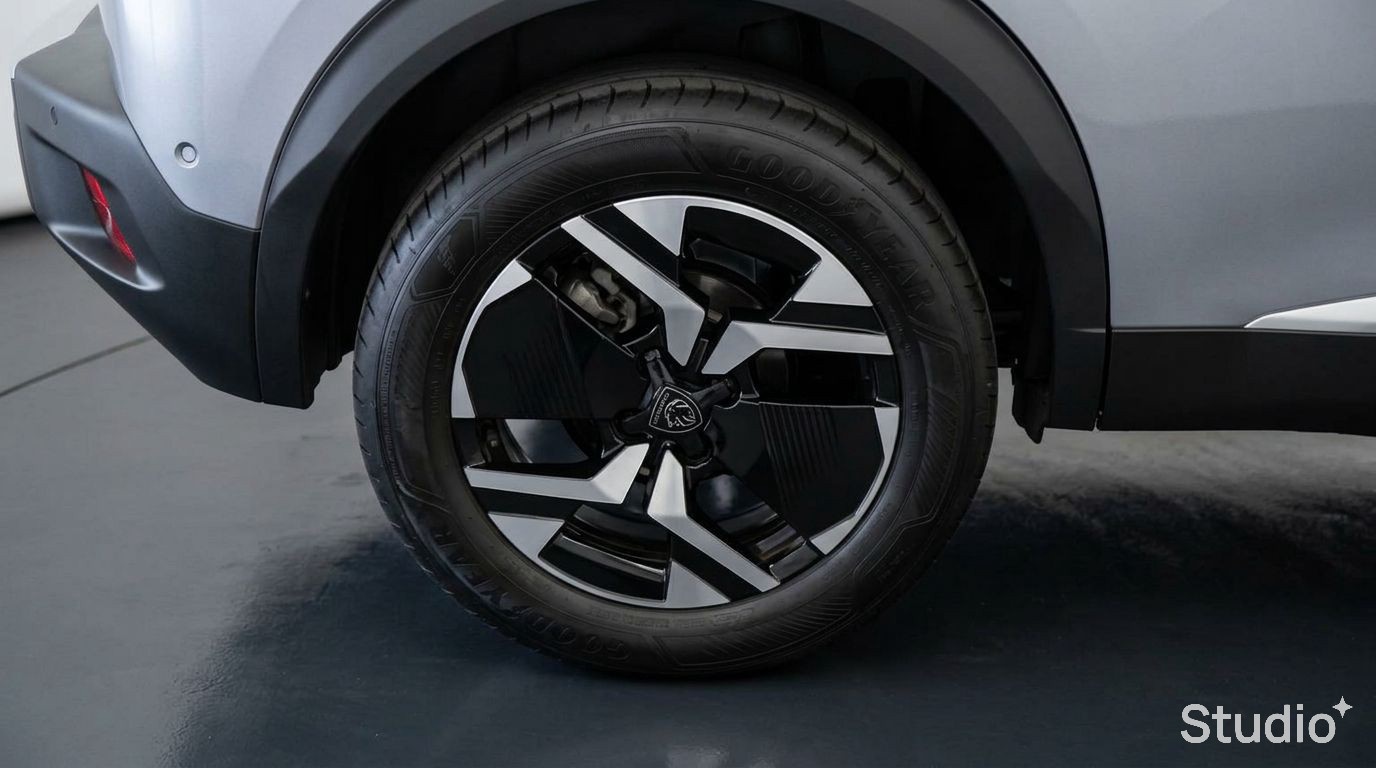 PEUGEOT 2008 ALLURE 100 CH BVM6
