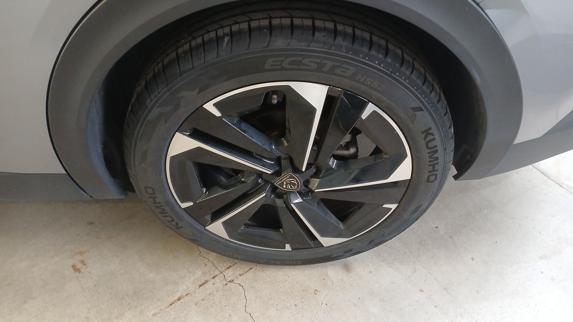 PEUGEOT 408 PureTech 130 ch S&S EAT8 Allure - 5P — expertise