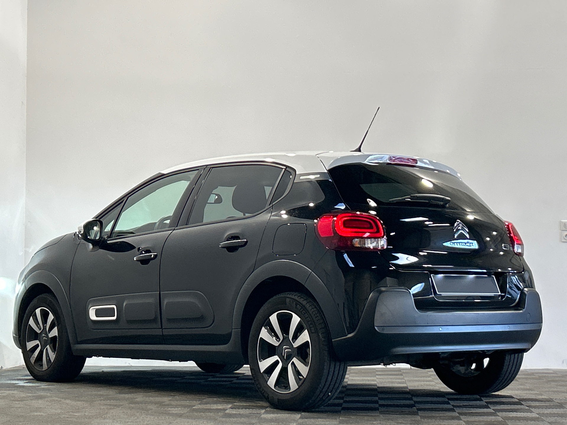 CITROEN C3 PURETECH 110 S&S EAT6 MAX