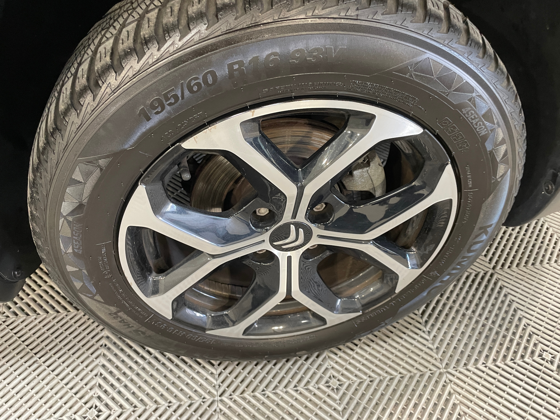 CITROEN C3 AIRCROSS BlueHDi 110 S&S BVM6 Shine — expertise