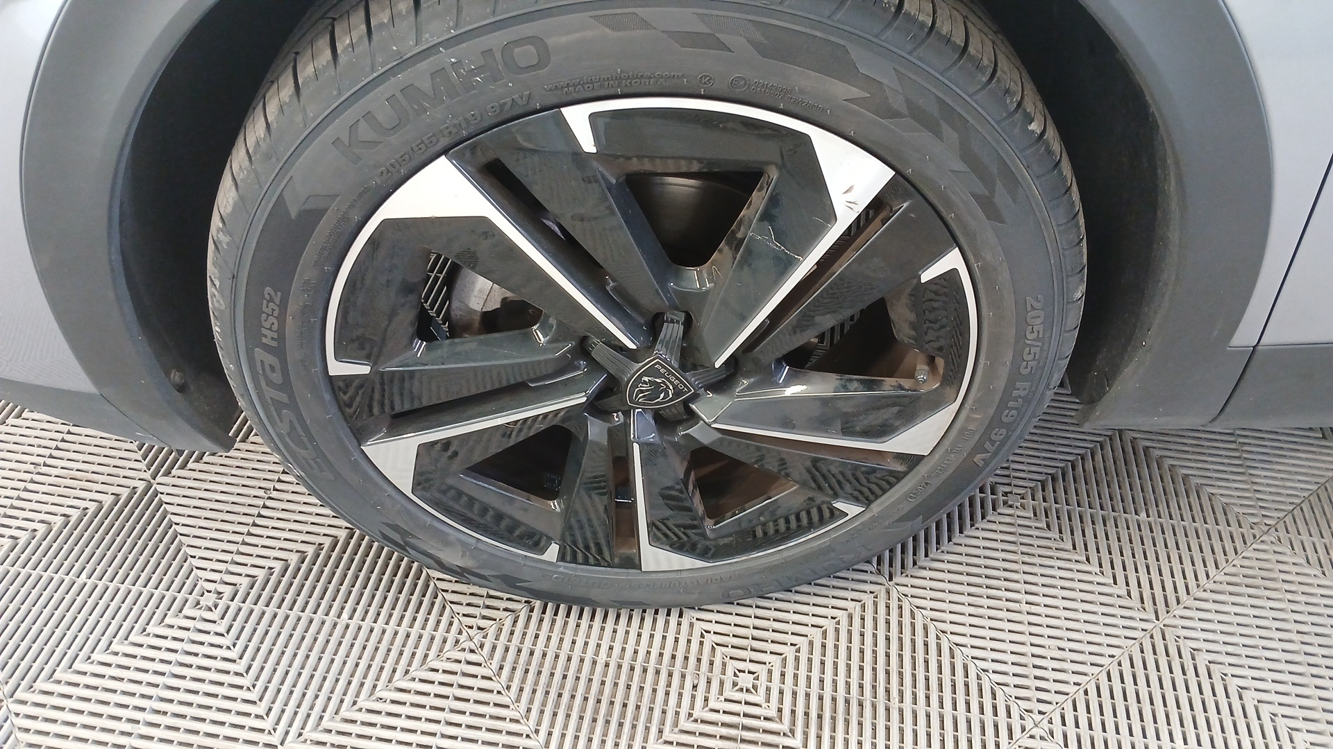 PEUGEOT 408 PureTech 130 ch S&S EAT8 Allure - 5P — expertise