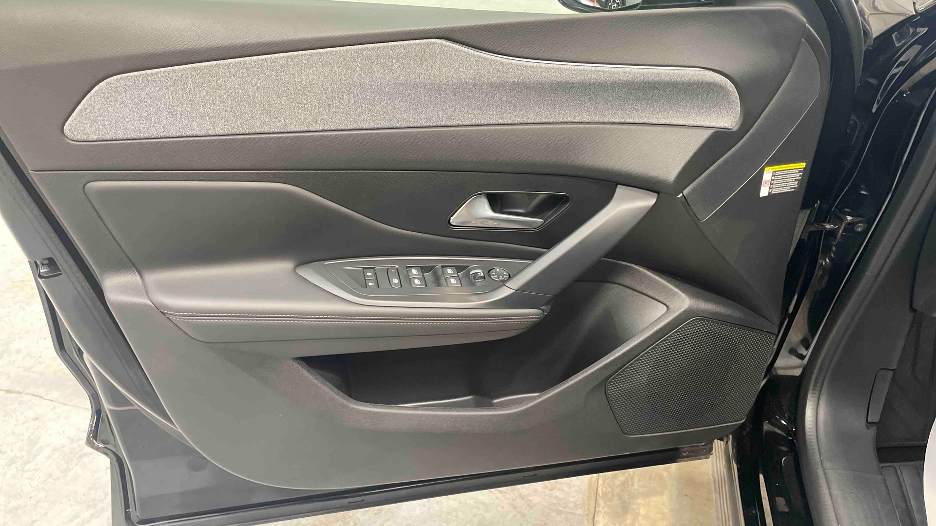 PEUGEOT 408 Hybrid 145 e-DCS6 Allure - 5P