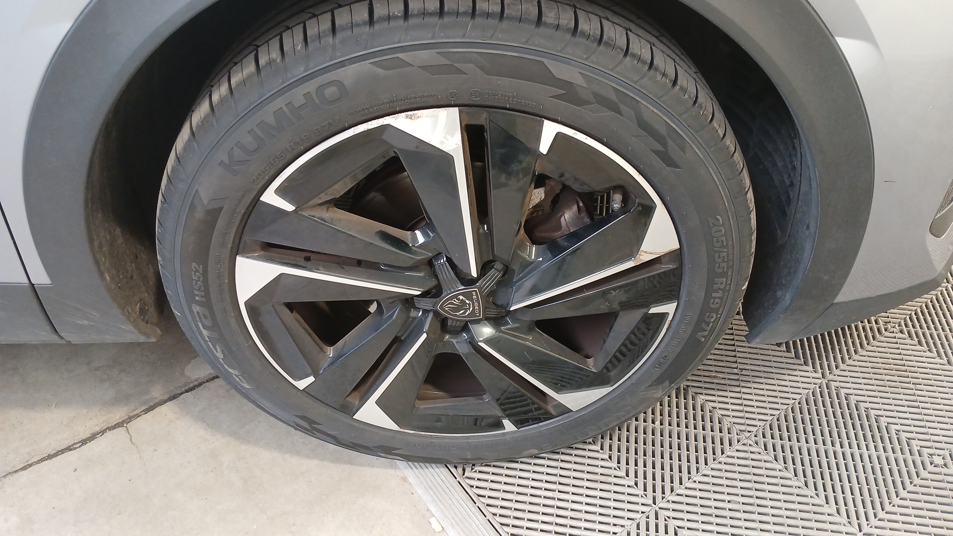 PEUGEOT 408 PureTech 130 ch S&S EAT8 Allure - 5P — expertise