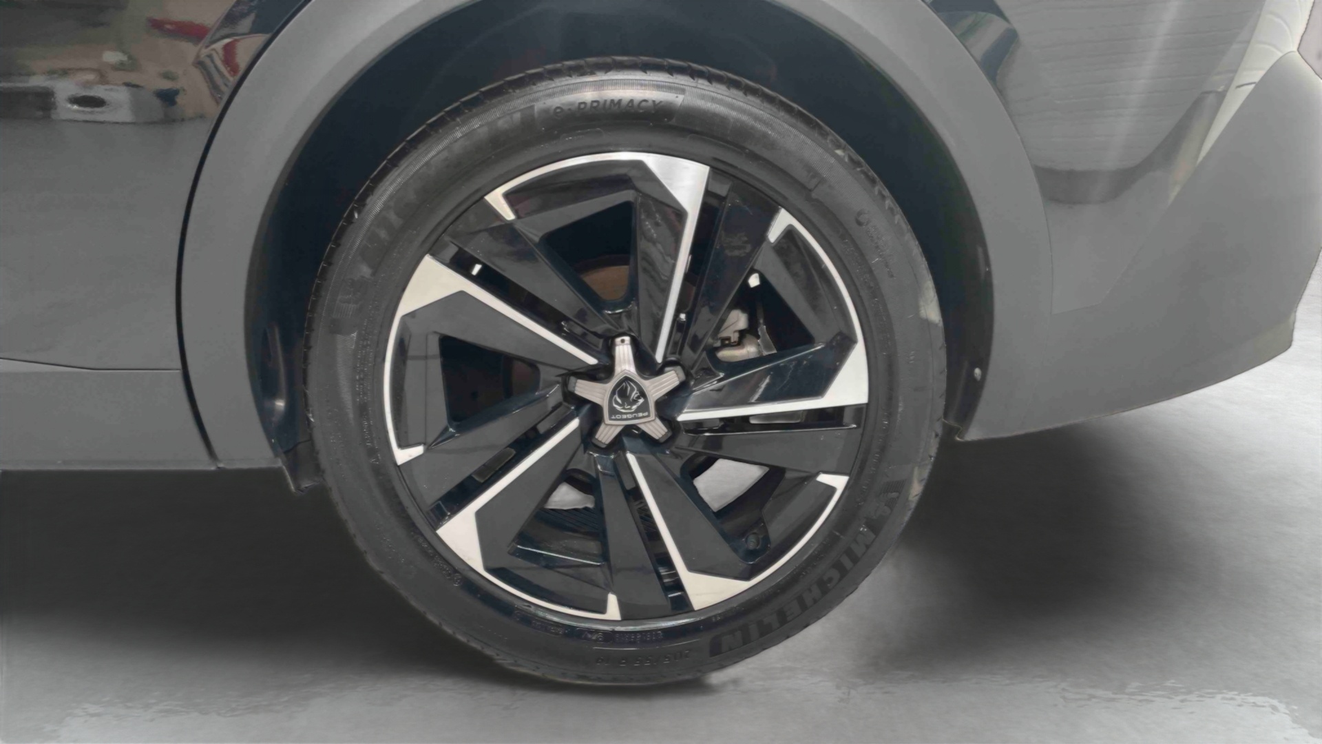 PEUGEOT 408 Hybrid 145 e-DCS6 Allure - 5P