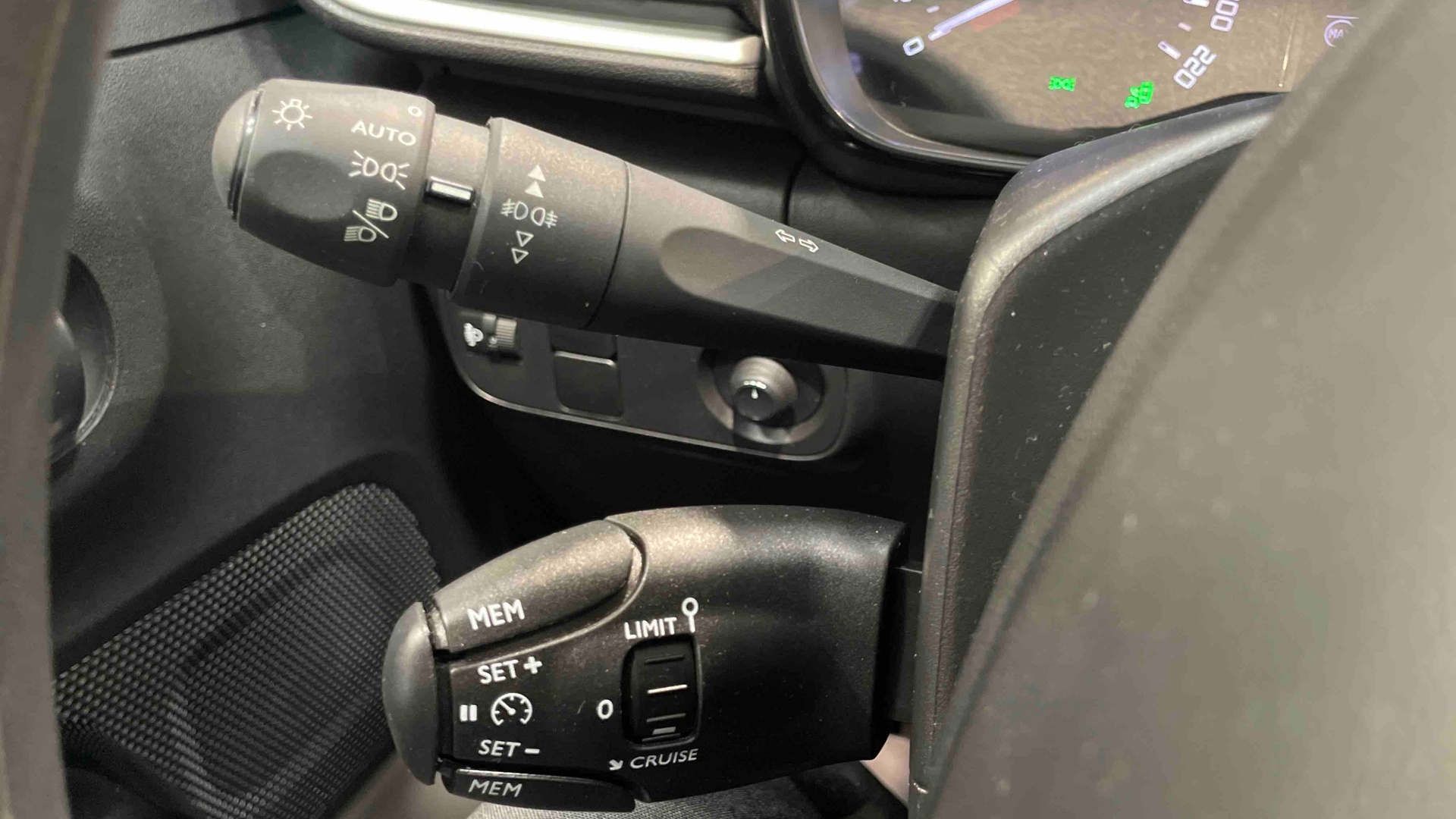 CITROEN C3 PureTech 110 S&S BVM6 Shine