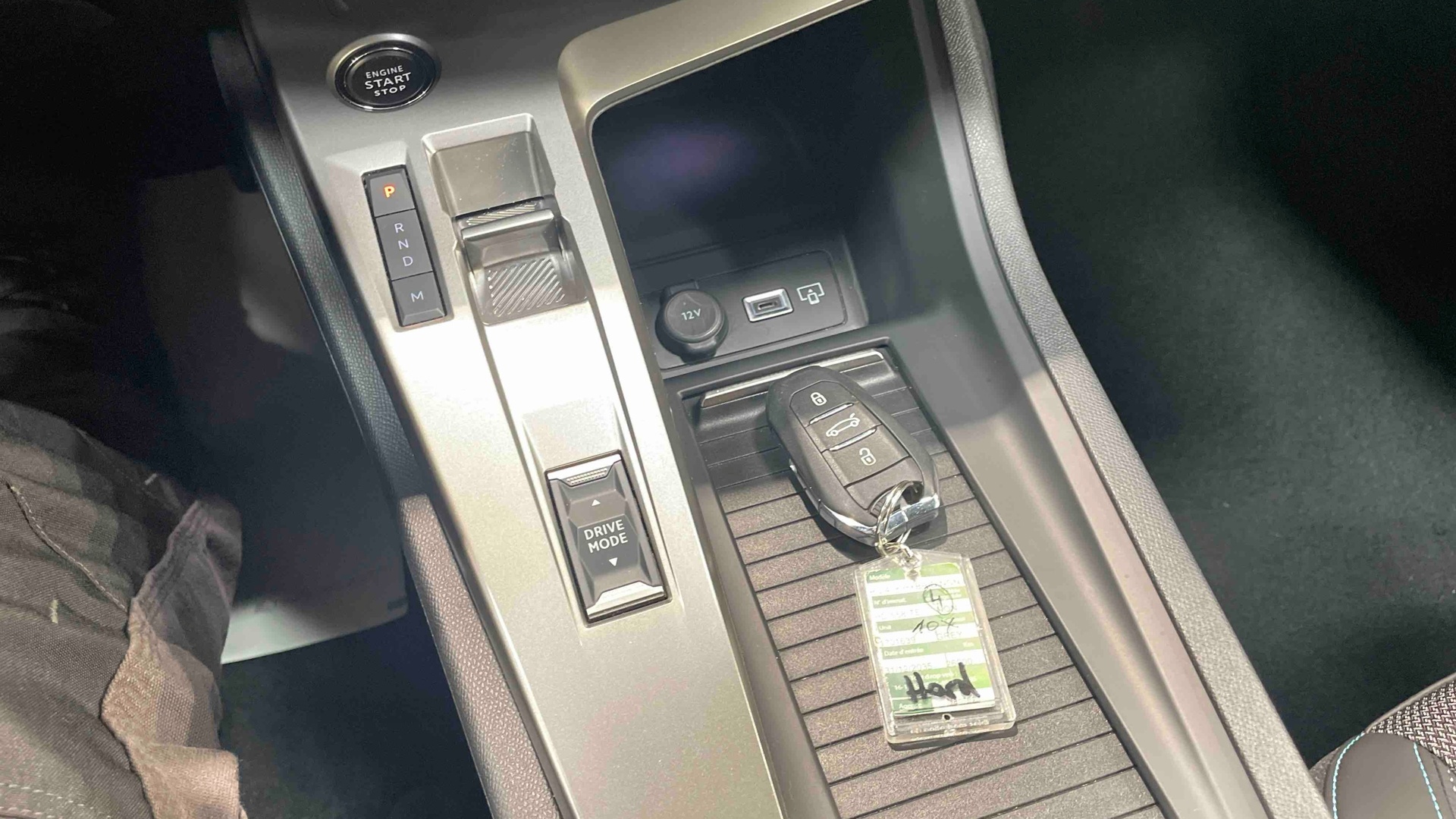 PEUGEOT 408 Hybrid 145 e-DCS6 Allure - 5P