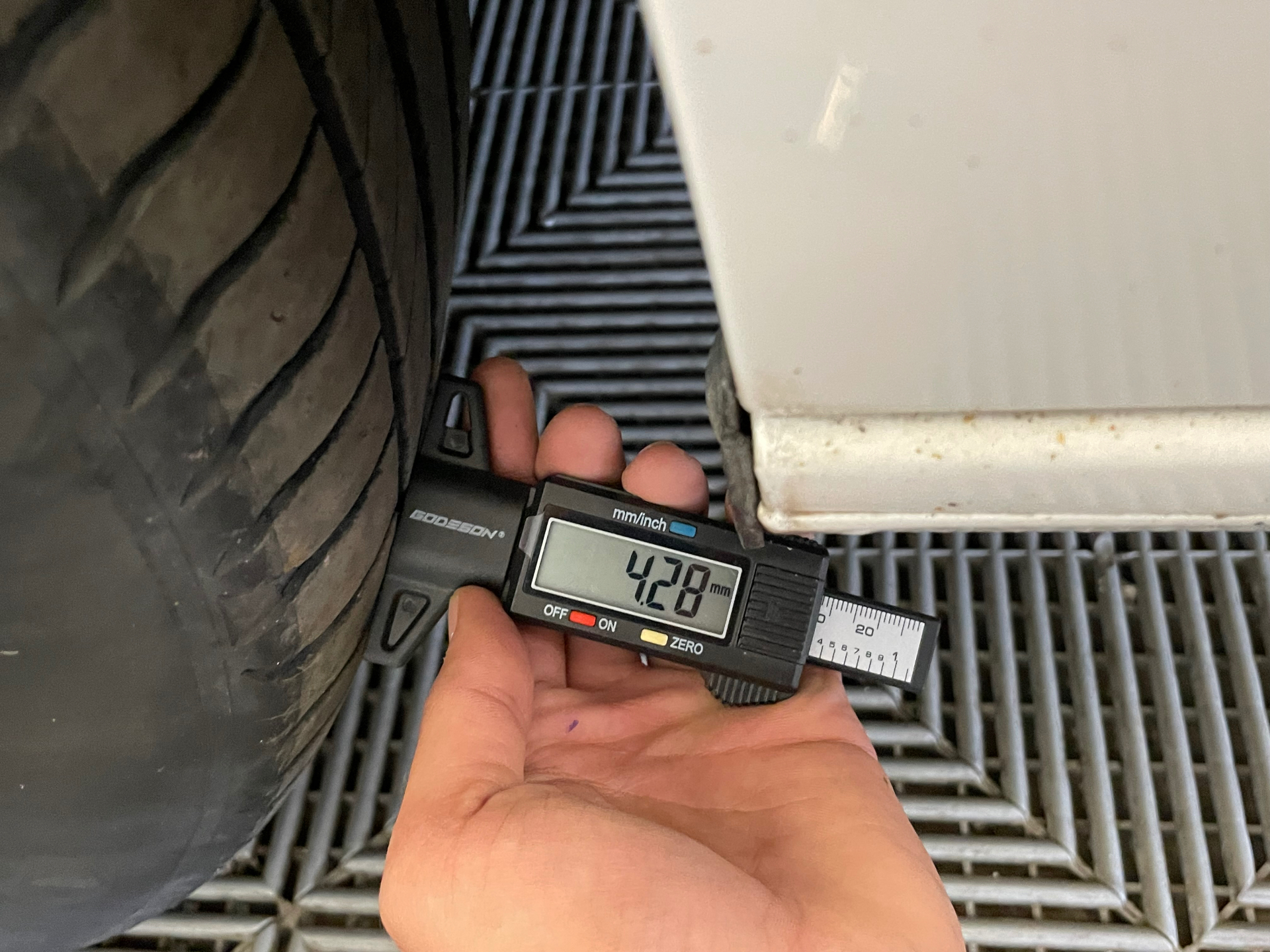 PEUGEOT PARTNER FOURGON STANDARD 650 KG BLUEHDI 130 S&S EAT8 ASPHALT — expertise