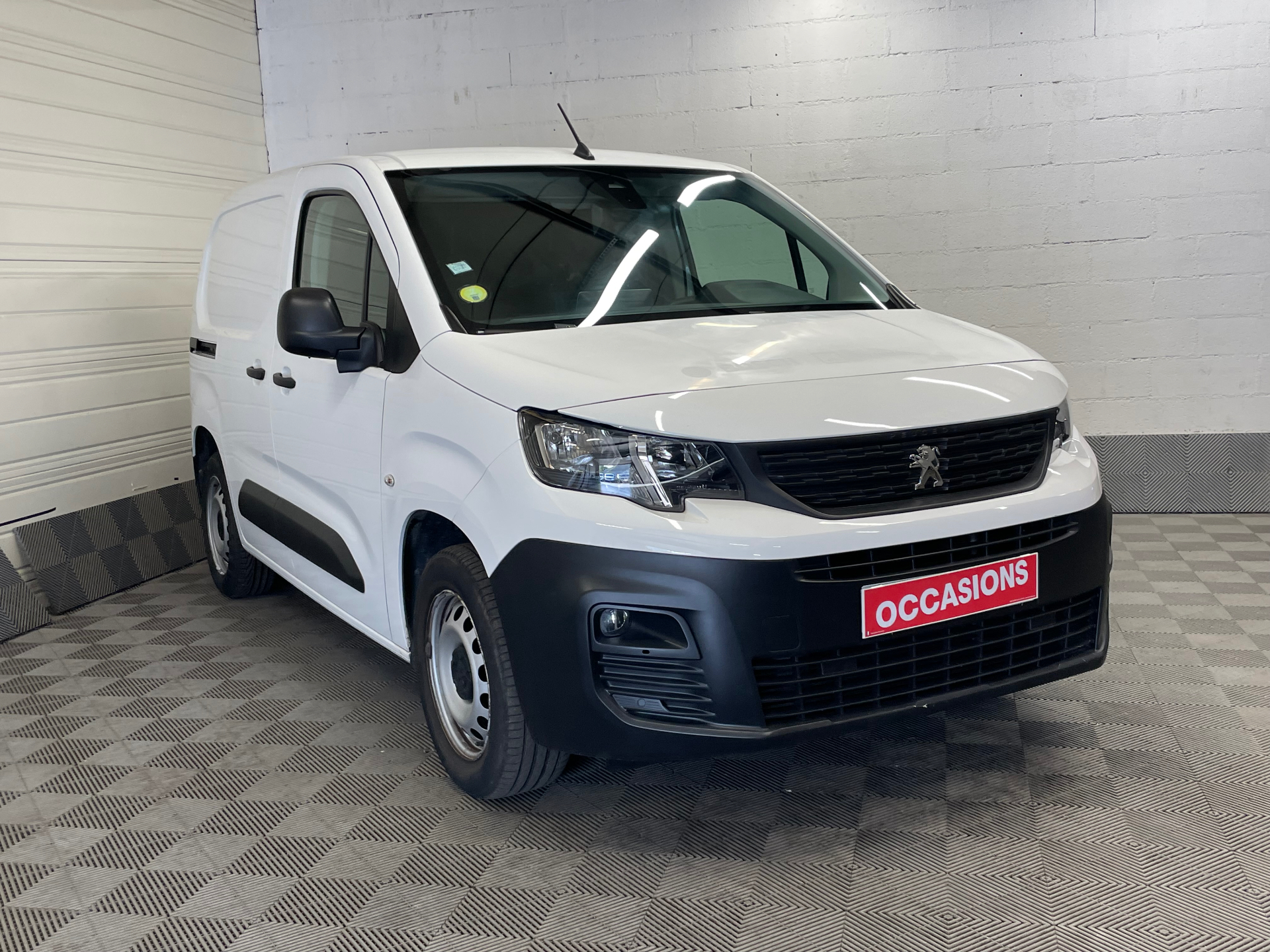 PEUGEOT PARTNER FOURGON STANDARD 650 KG BLUEHDI 130 S&S EAT8 ASPHALT