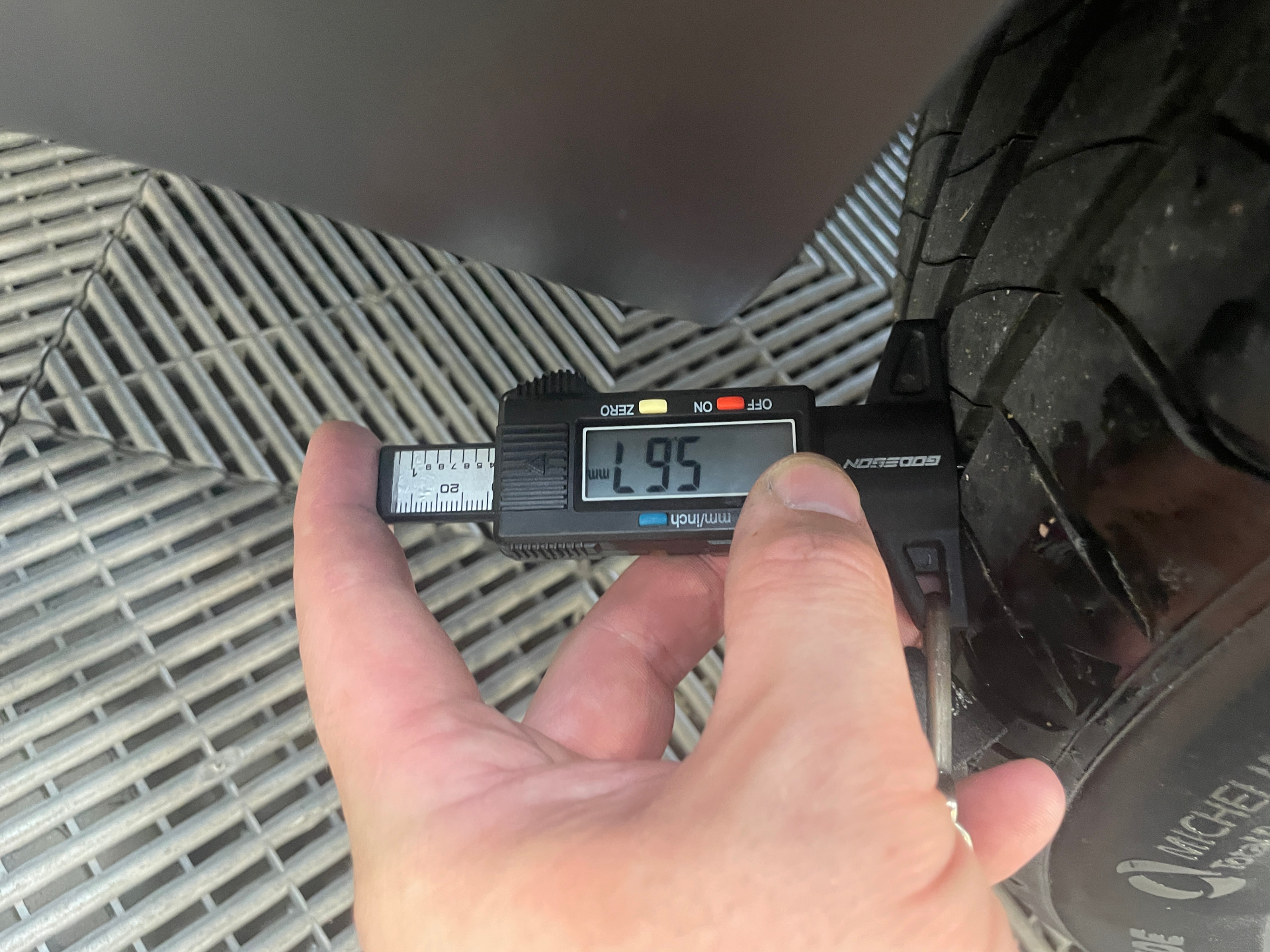 CITROEN C3 PureTech 83 S&S BVM5 Shine — expertise