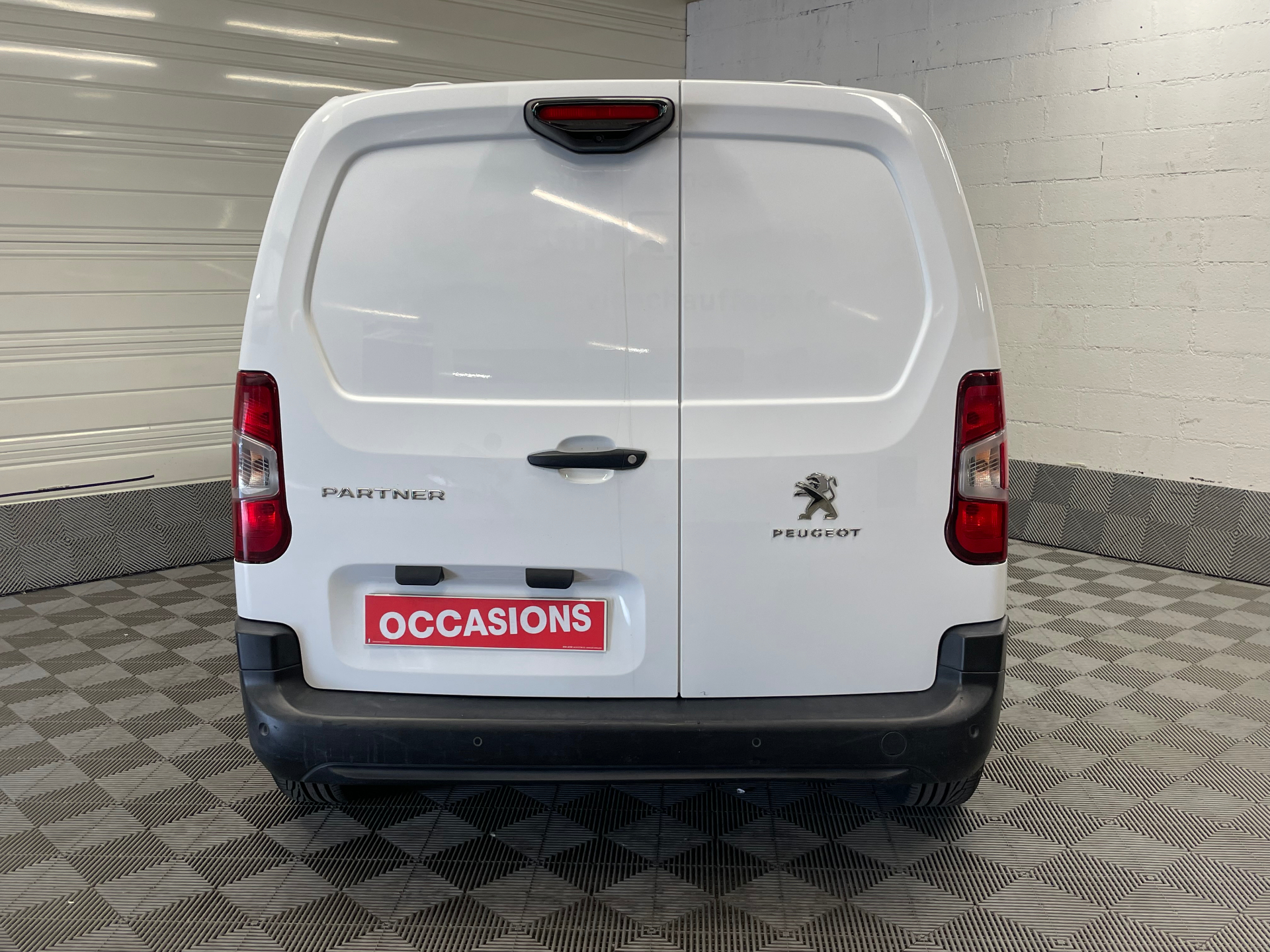 PEUGEOT PARTNER FOURGON STANDARD 650 KG BLUEHDI 130 S&S EAT8 ASPHALT