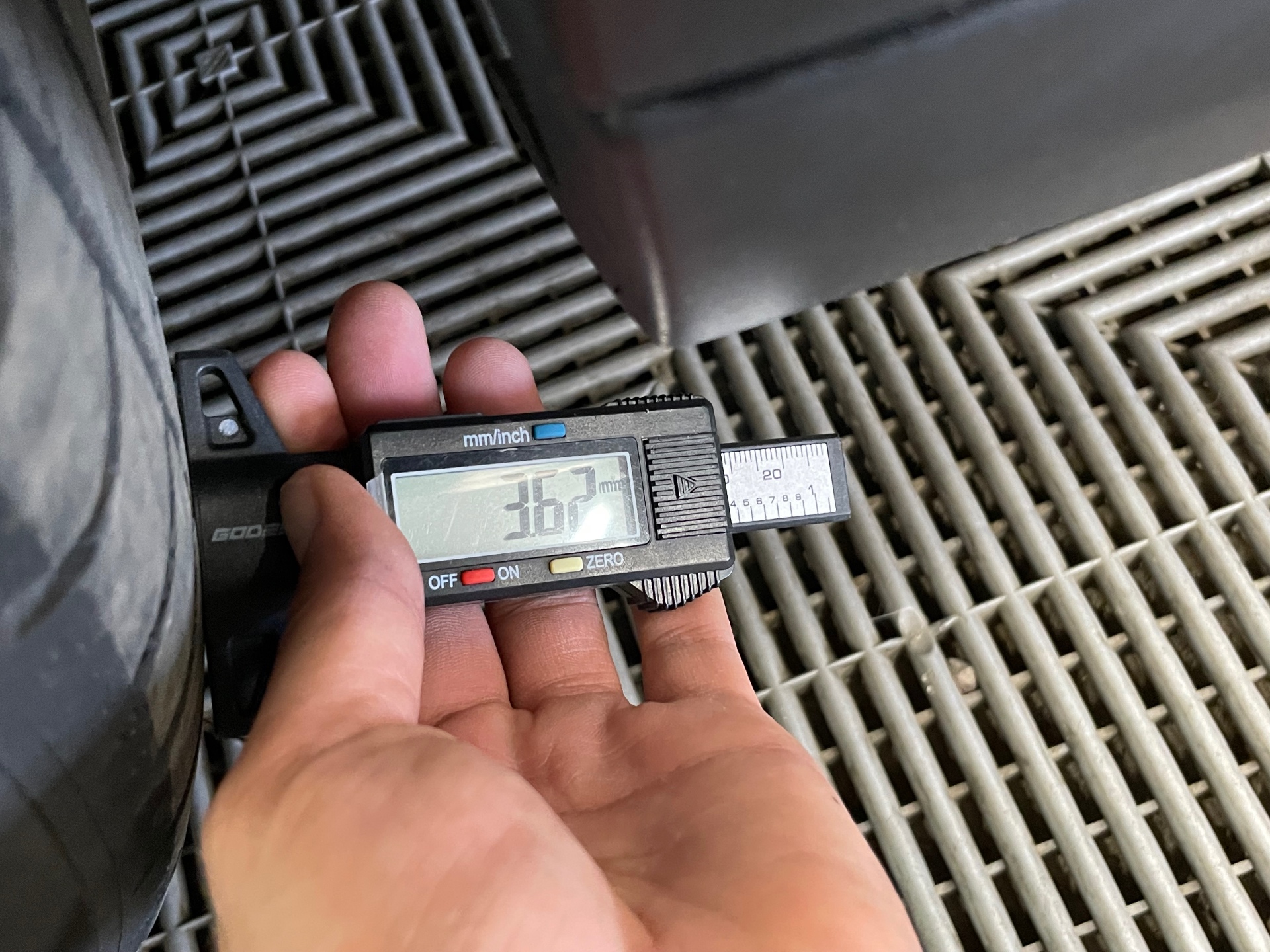 CITROEN C3 PureTech 110 S&S BVM6 Shine — expertise