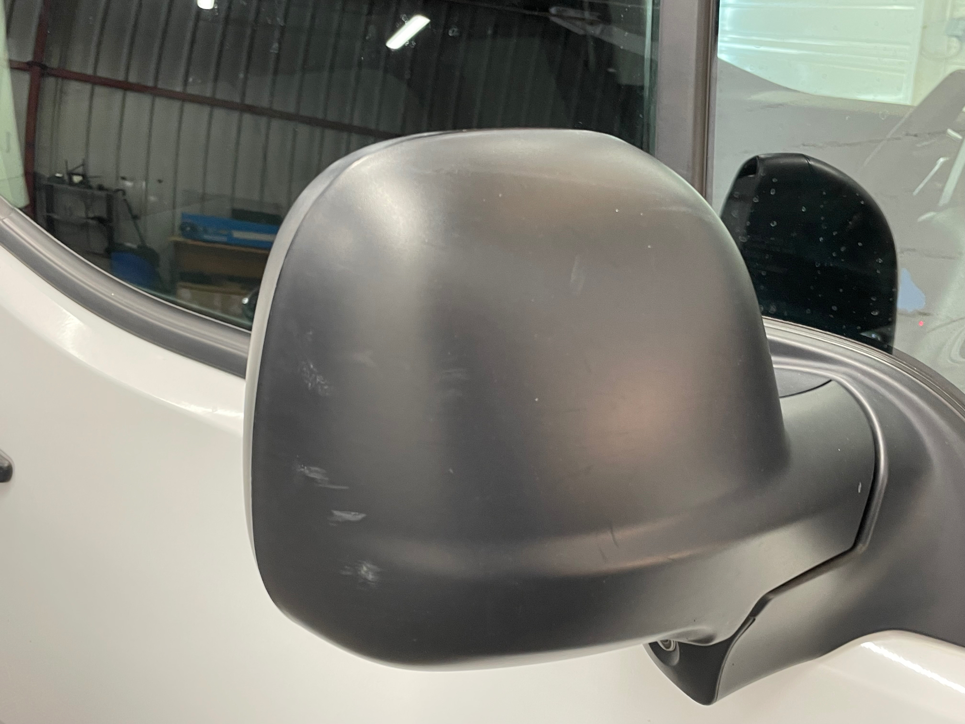 PEUGEOT PARTNER FOURGON STANDARD 650 KG BLUEHDI 130 S&S EAT8 ASPHALT — expertise