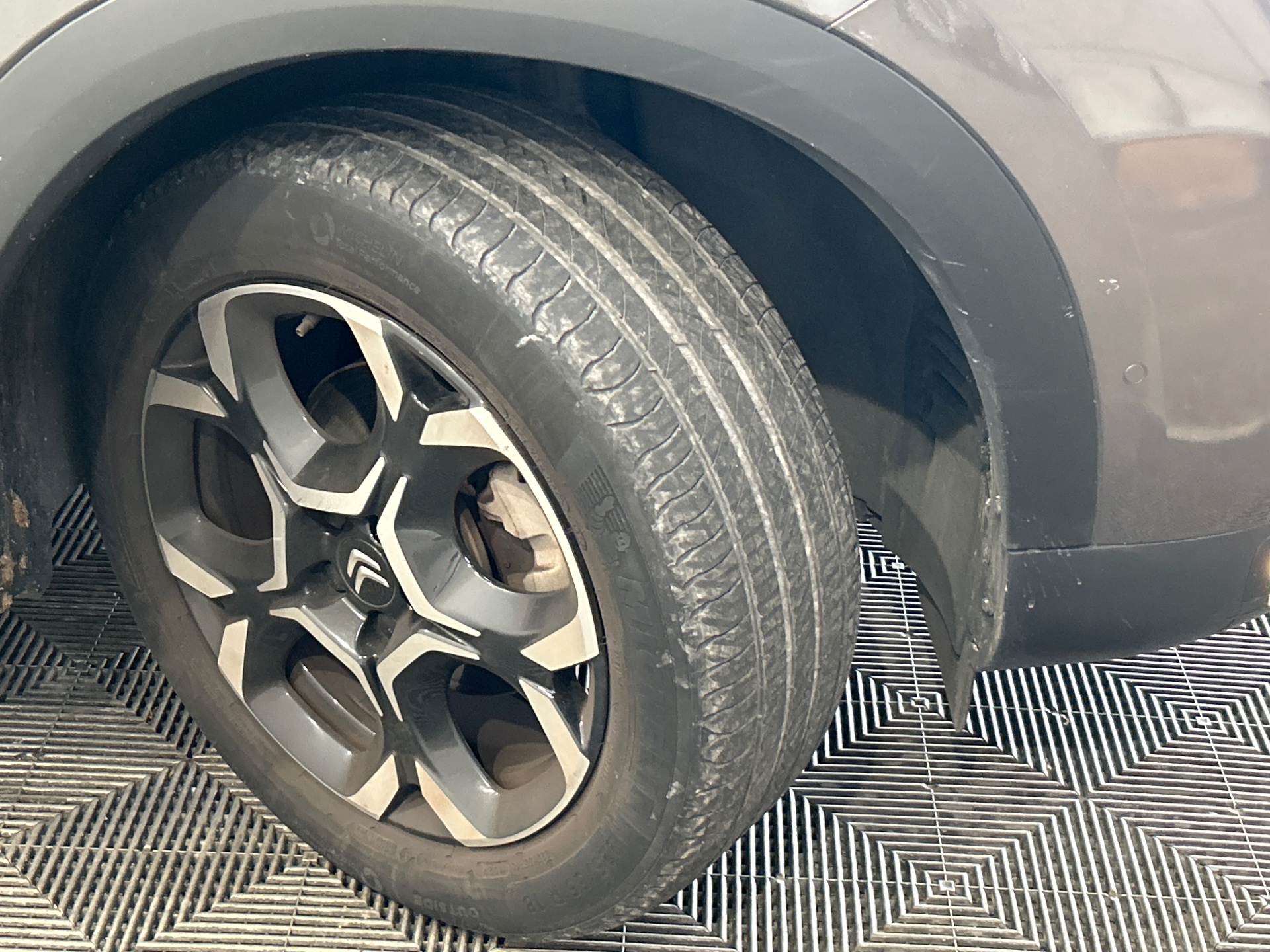 CITROEN C5 AIRCROSS PTECH 130 S&S EAT8 C-SERIES — expertise