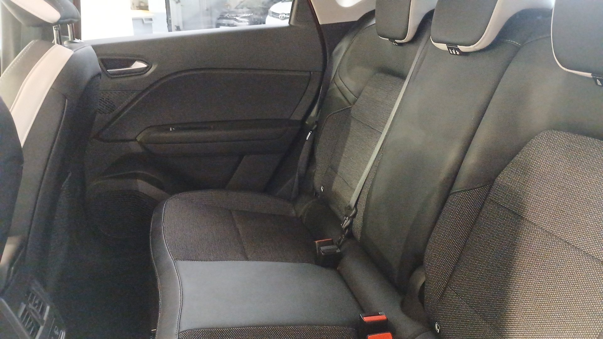 RENAULT CAPTUR techno mild hybrid 140