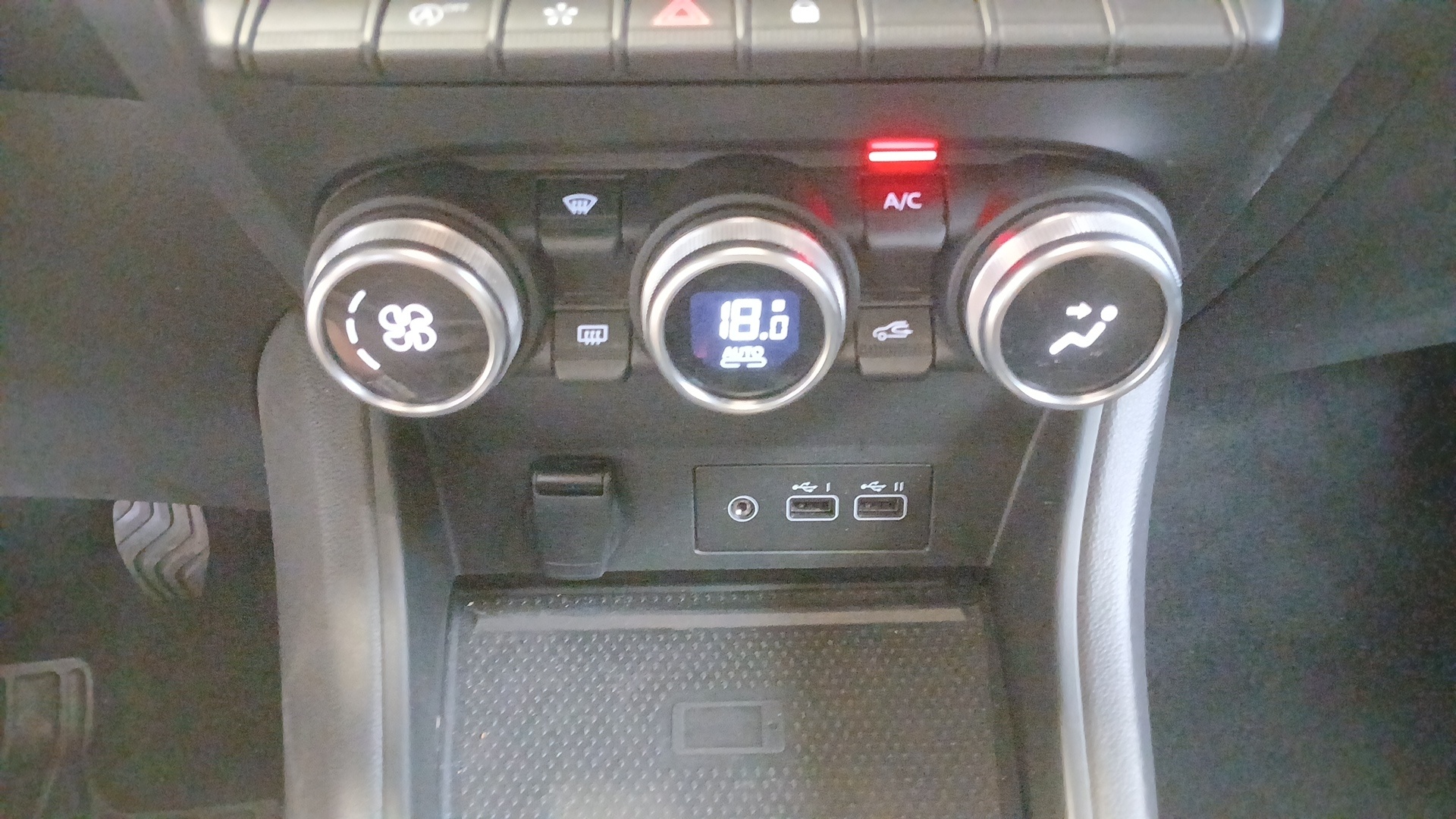 RENAULT CAPTUR techno mild hybrid 140