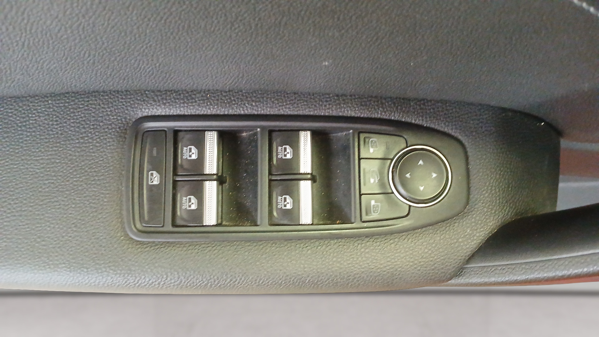 RENAULT CAPTUR techno mild hybrid 140