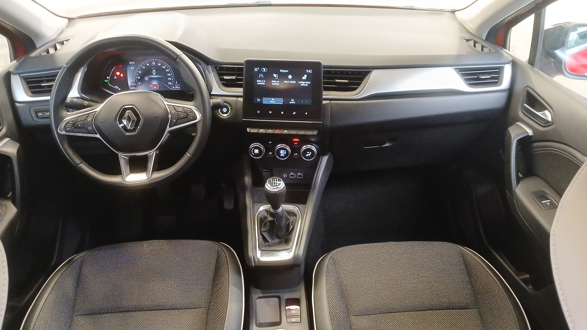 RENAULT CAPTUR techno mild hybrid 140