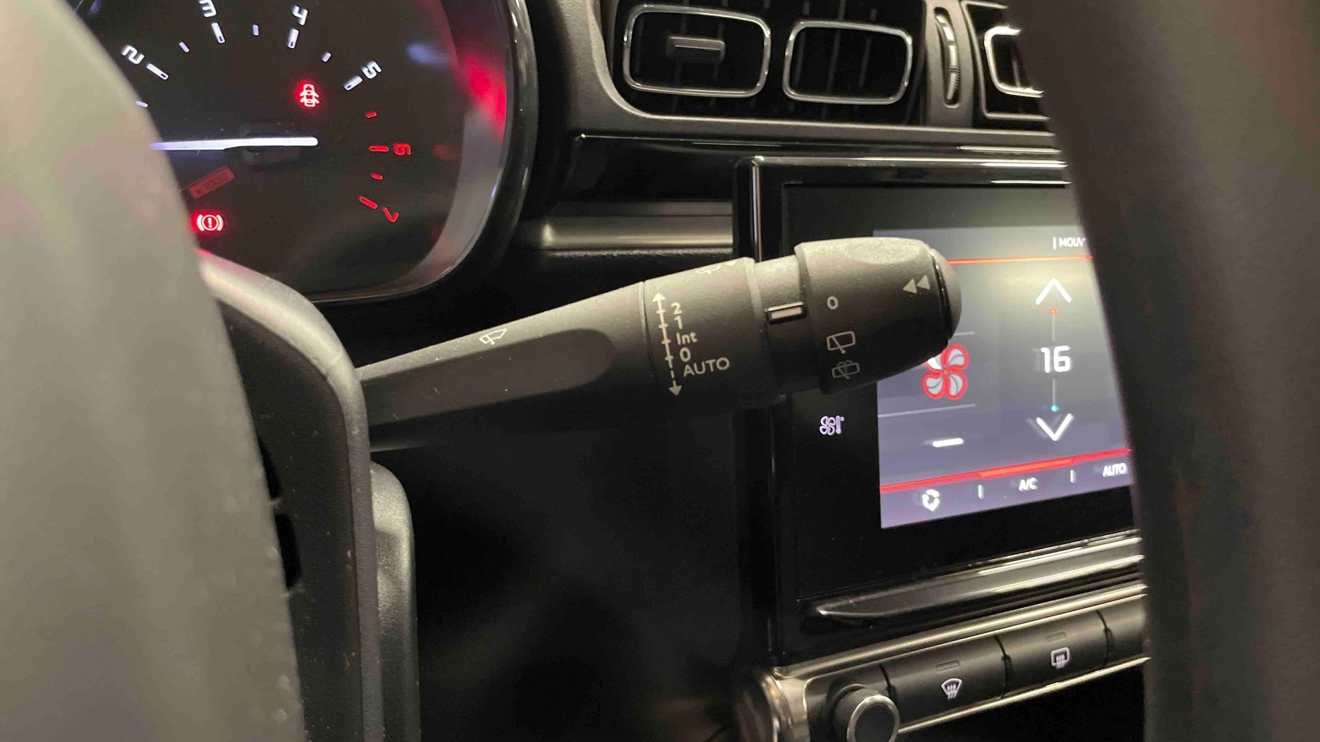 CITROEN C3 PureTech 110 S&S BVM6 Shine