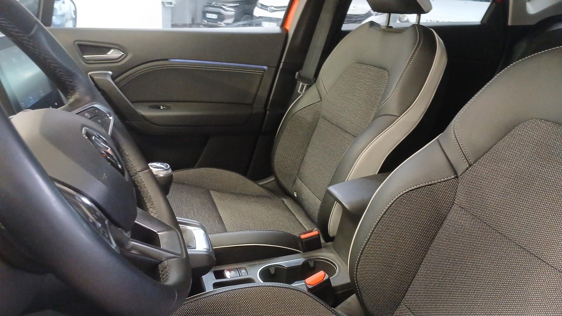 RENAULT CAPTUR techno mild hybrid 140