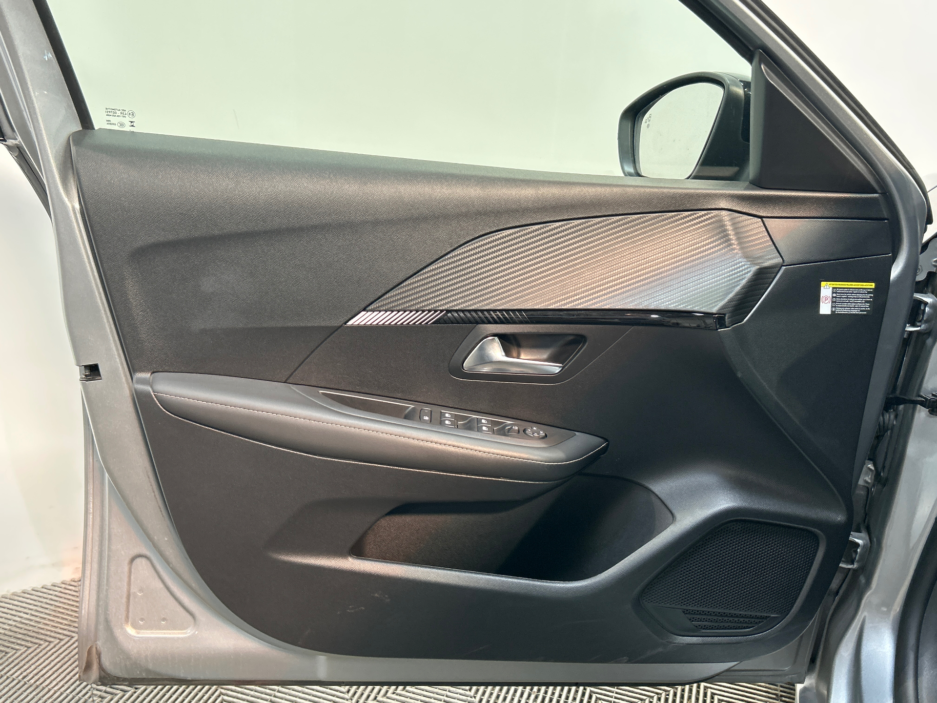PEUGEOT 208 ALL PT100 BVM