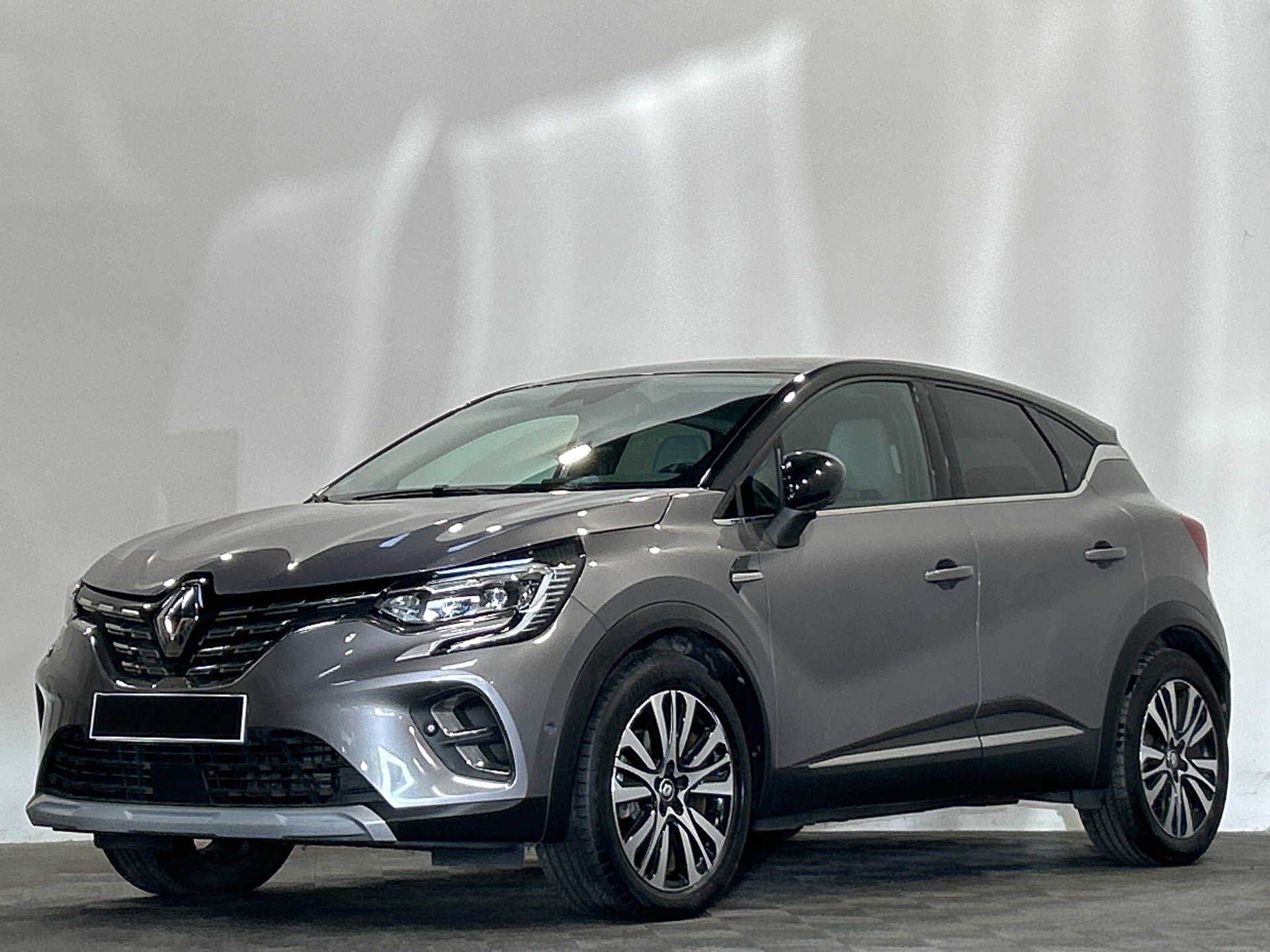 RENAULT CAPTUR E-Tech full hybrid 145 Iconic
