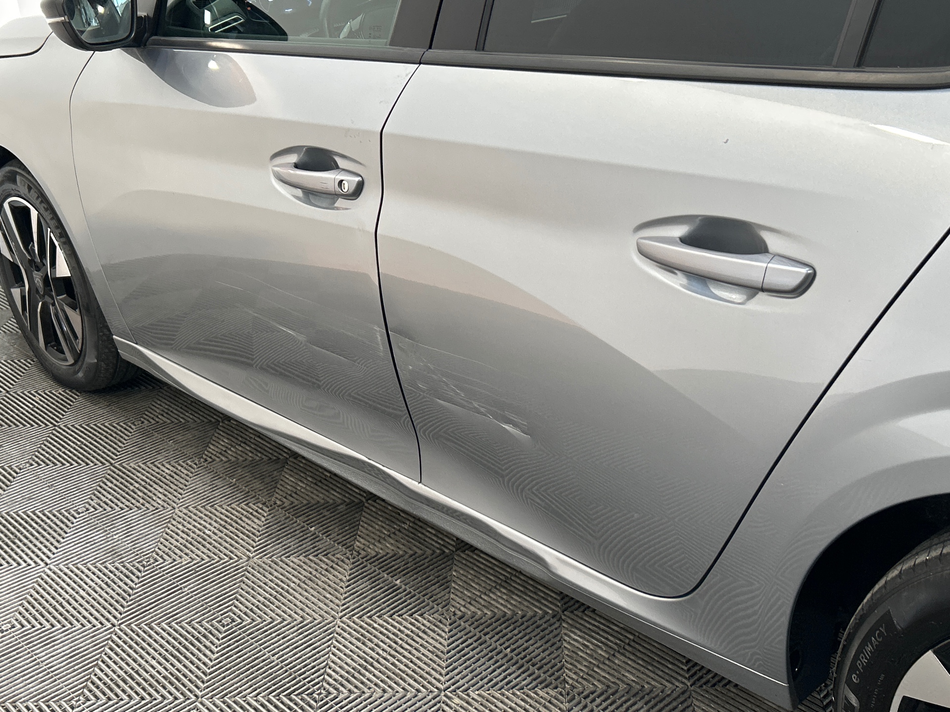 PEUGEOT 208 ALL PT100 BVM — expertise