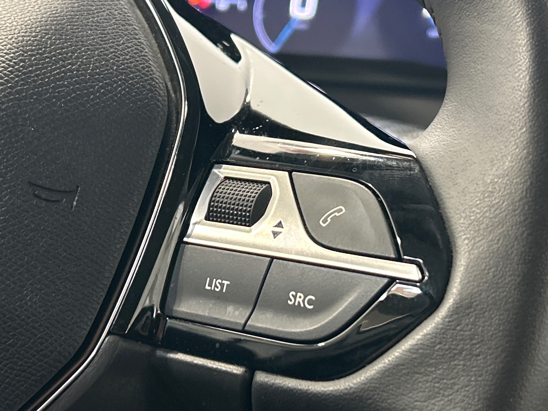 PEUGEOT 208 ALL PT100 BVM