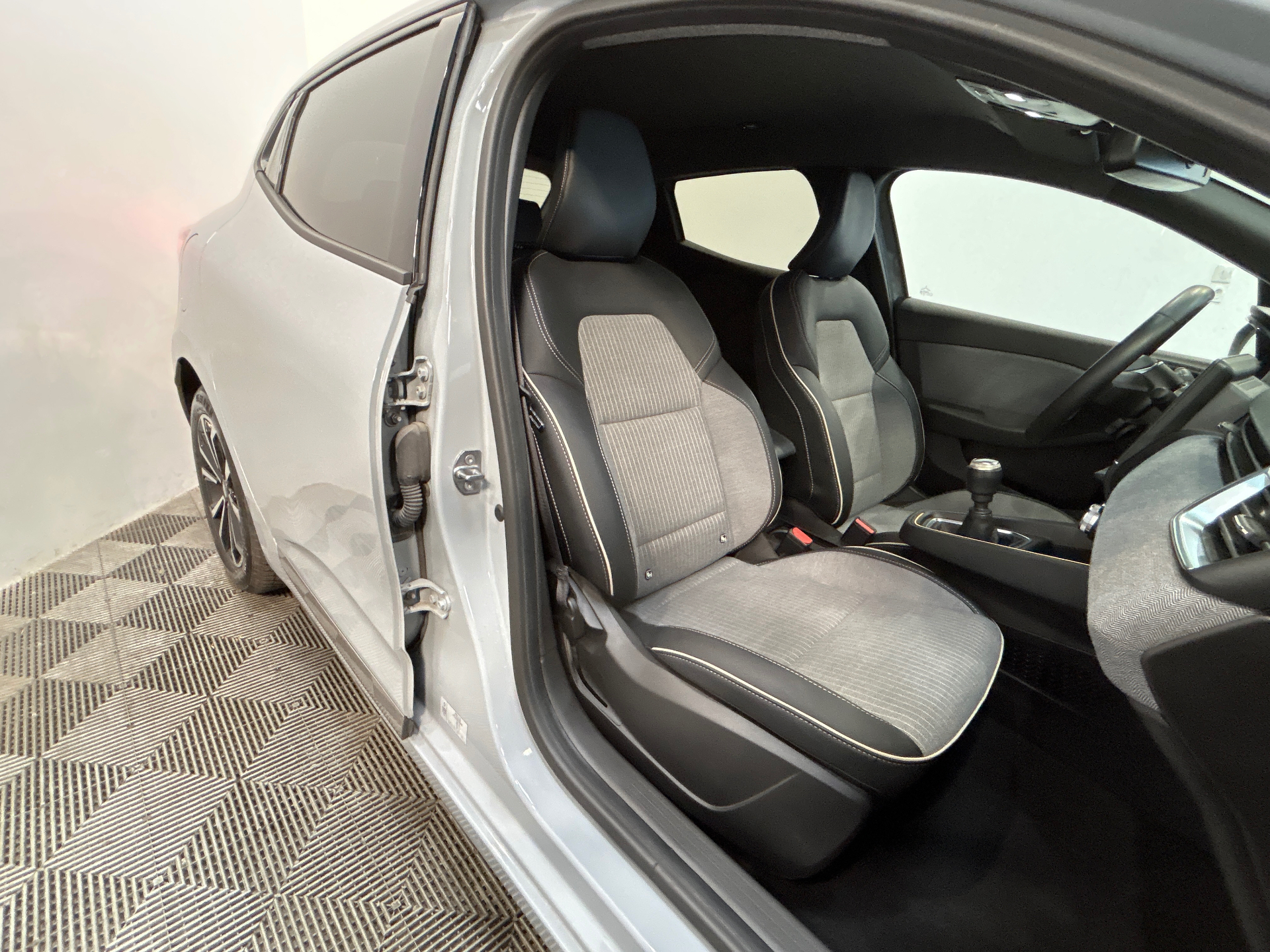 RENAULT CLIO V techno TCe 90 phase 2