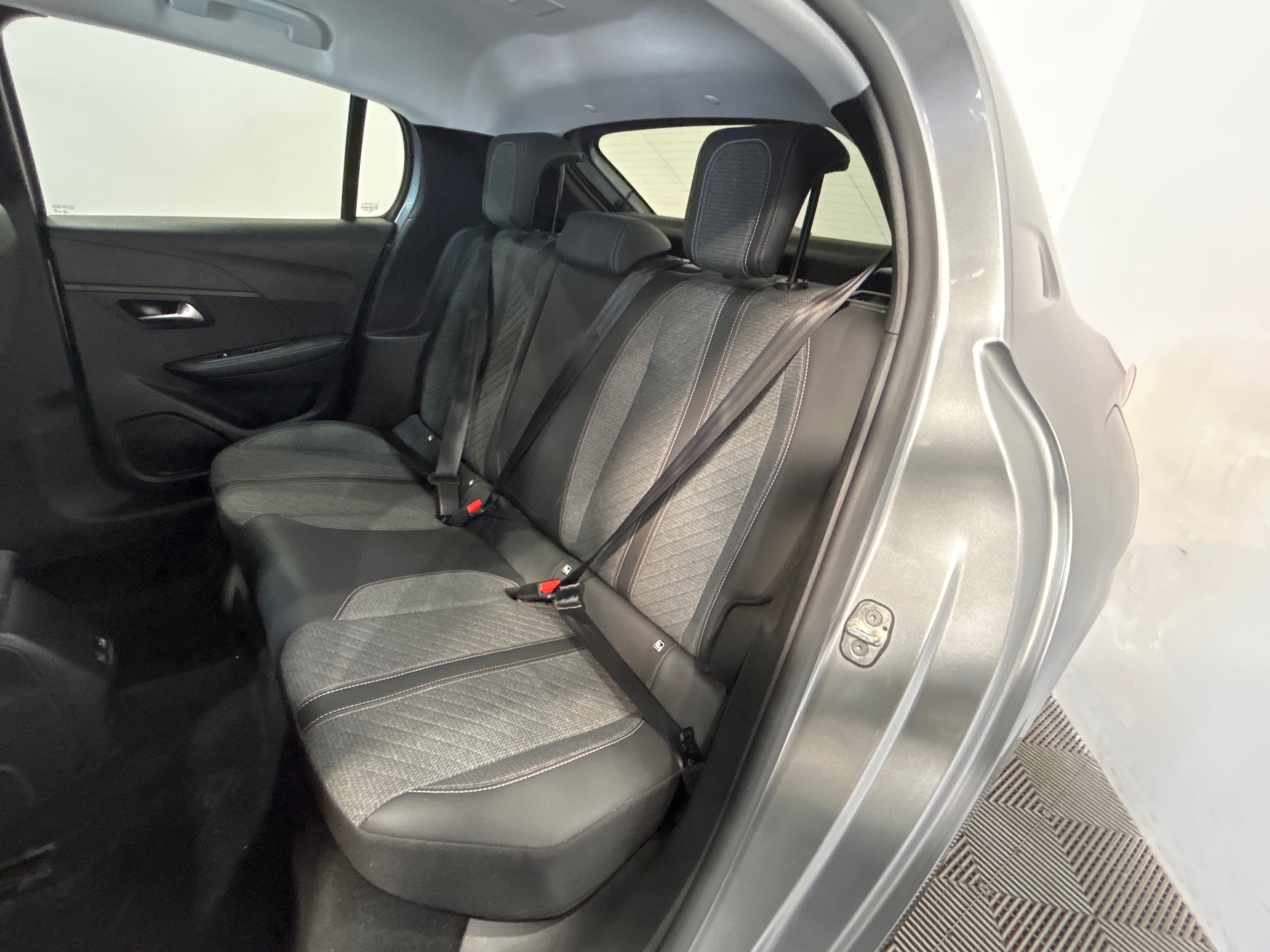 PEUGEOT 208 ALL PT100 BVM
