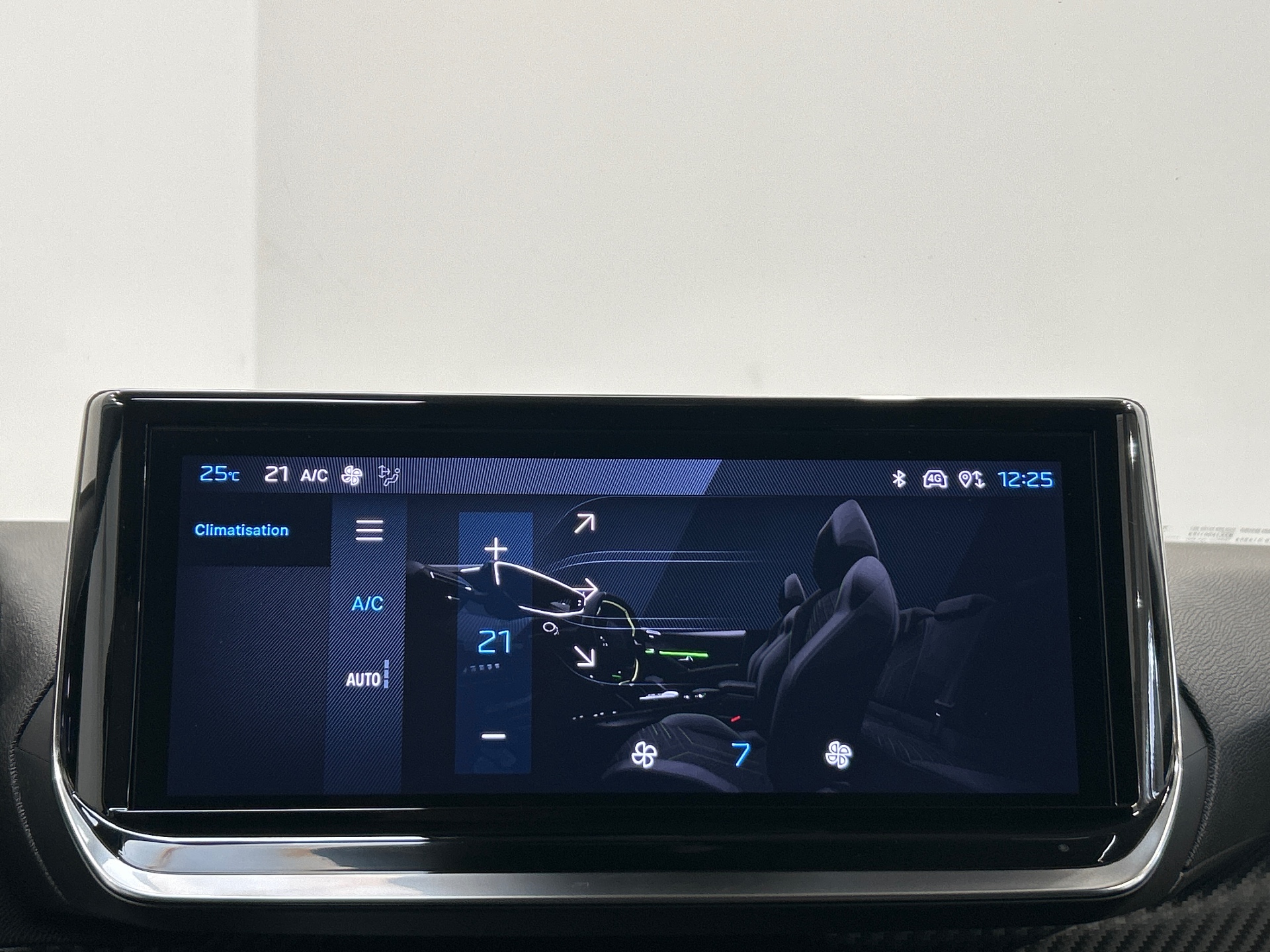 PEUGEOT 208 ALL PT100 BVM