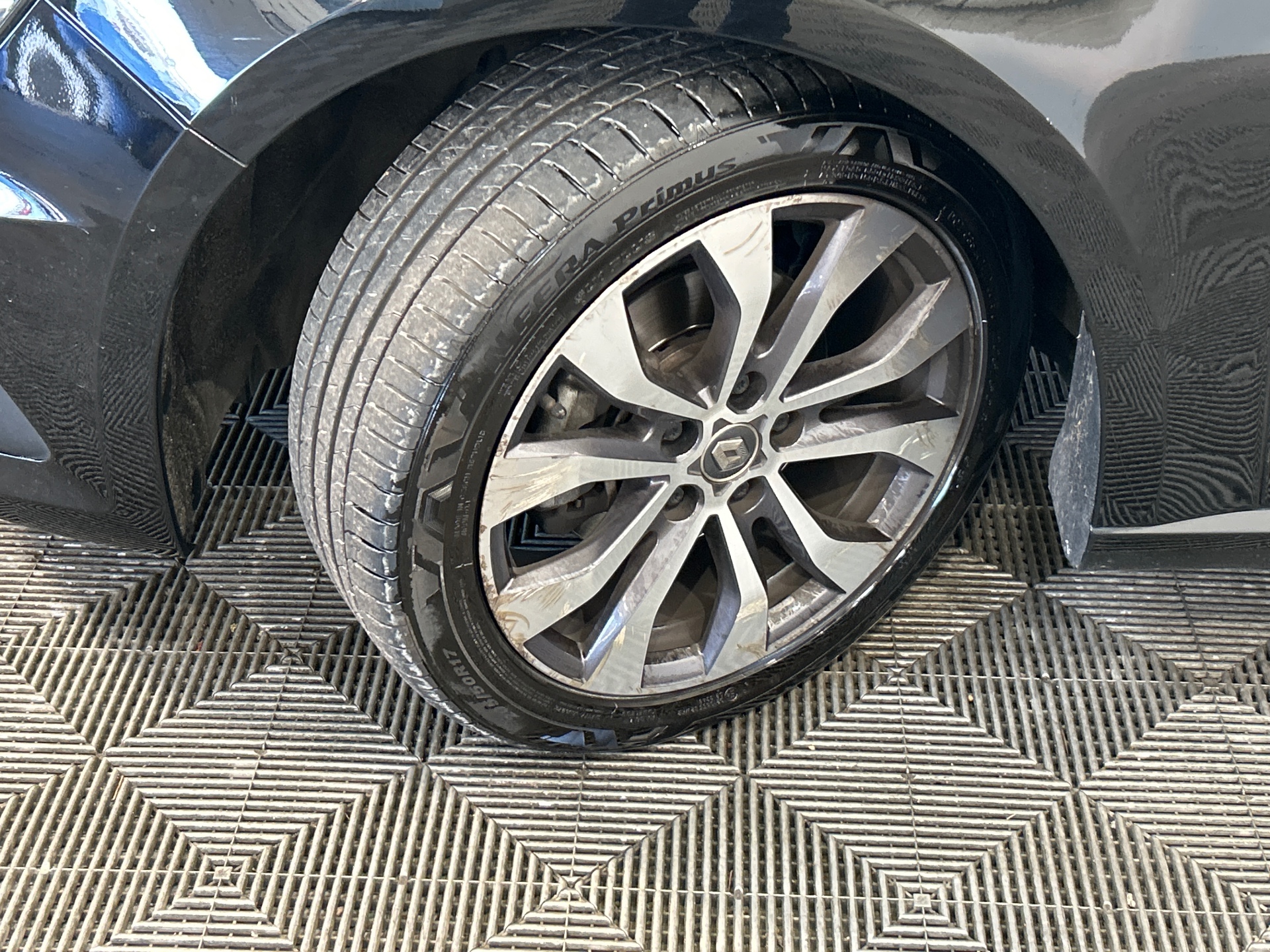 RENAULT MEGANE IV BERLINE techno TCe 140 EDC -23 — expertise