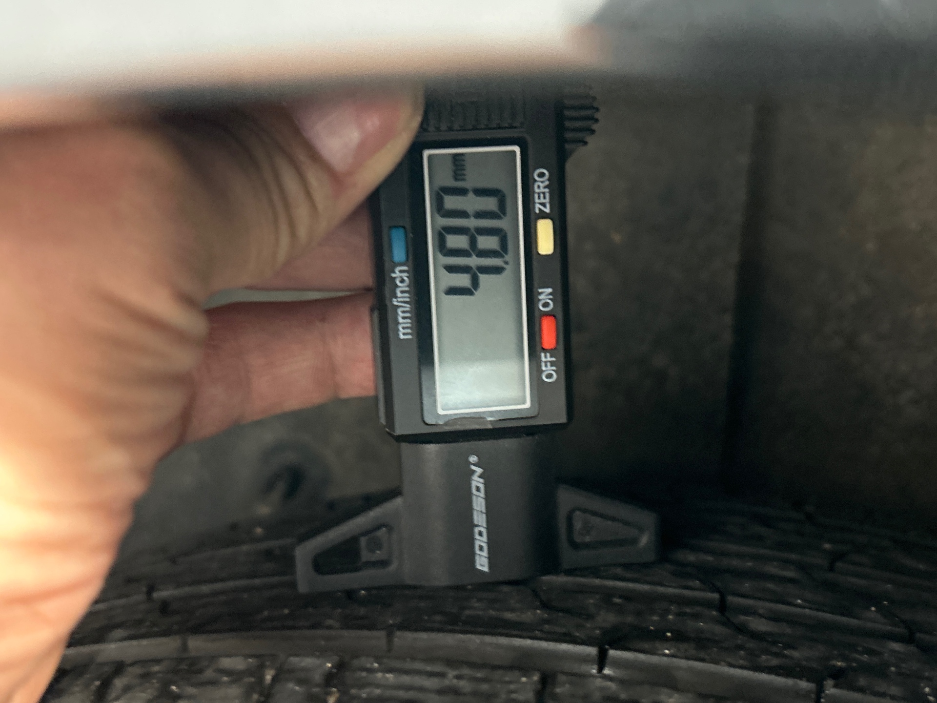 RENAULT MEGANE IV BERLINE techno TCe 140 EDC -23 — expertise