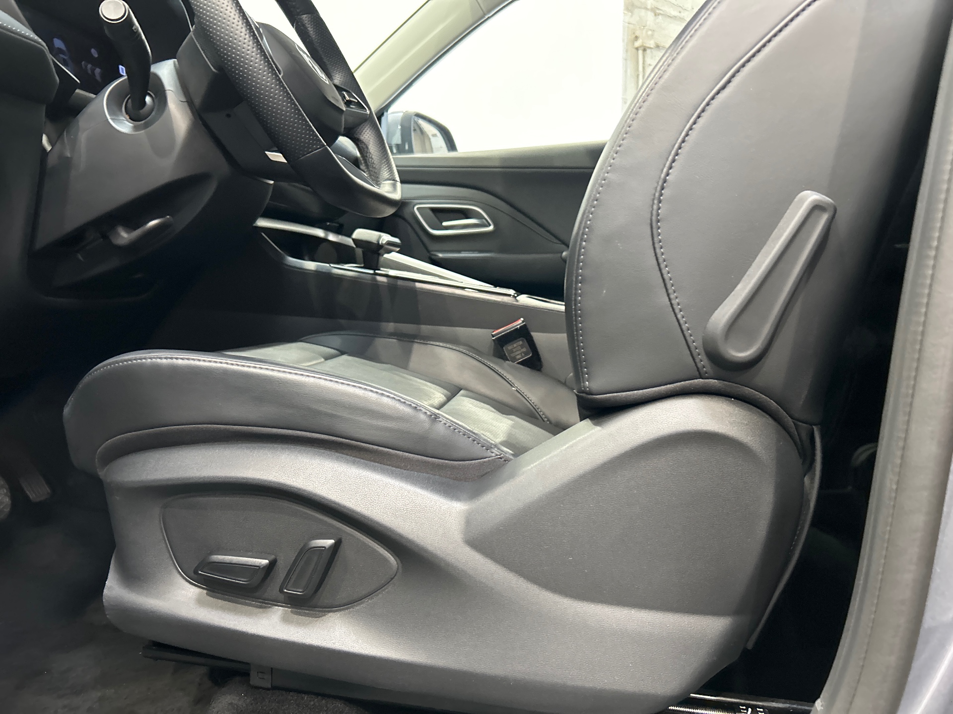MG ZS 1.5 L Hybrid+ 197 ch Luxury