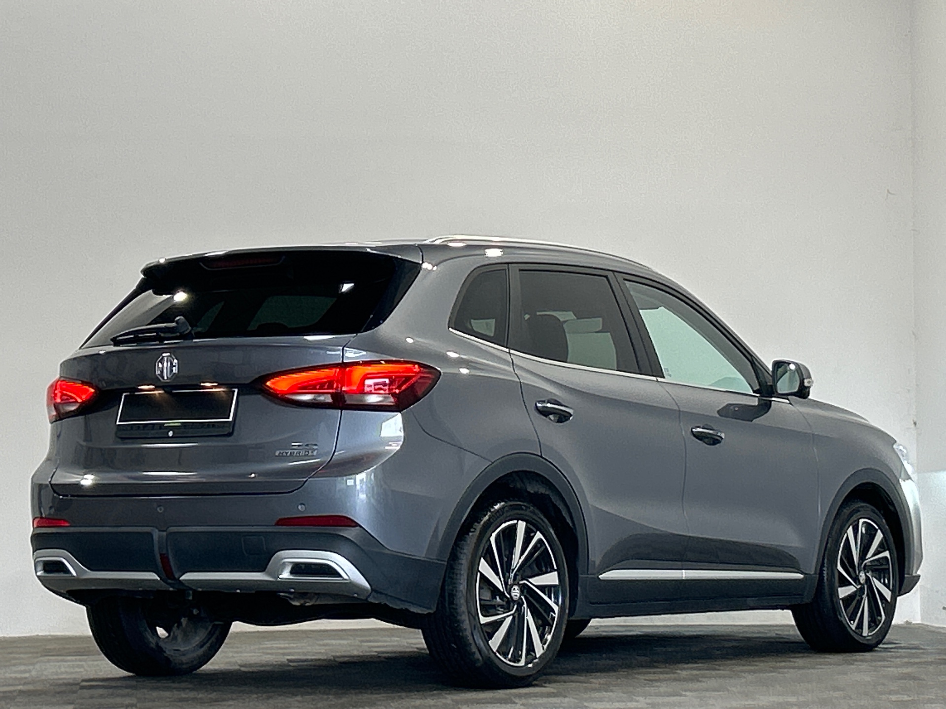 MG ZS 1.5 L Hybrid+ 197 ch Luxury
