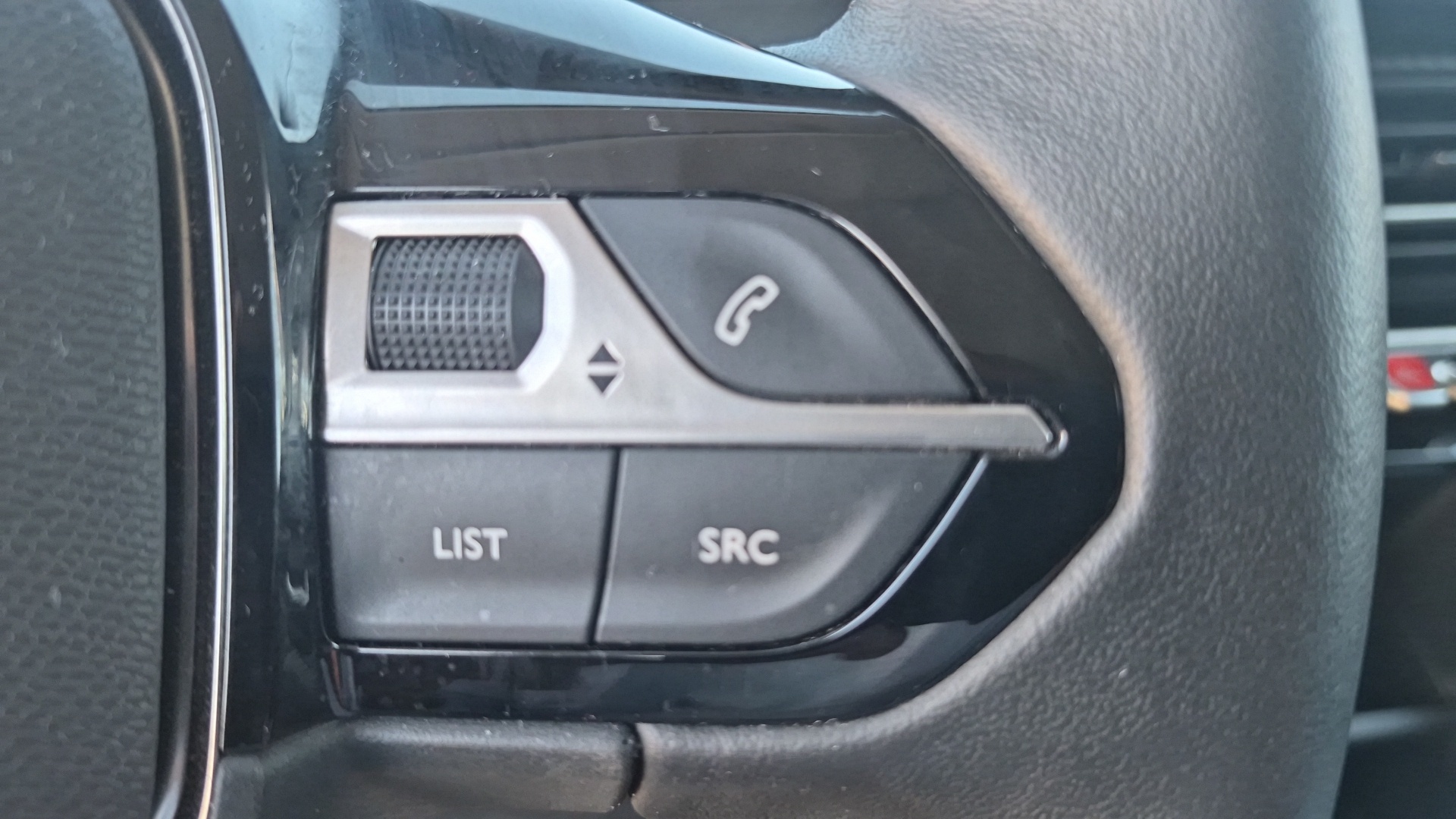 PEUGEOT 208 STYLE PURETECH 75 S&S BVM5