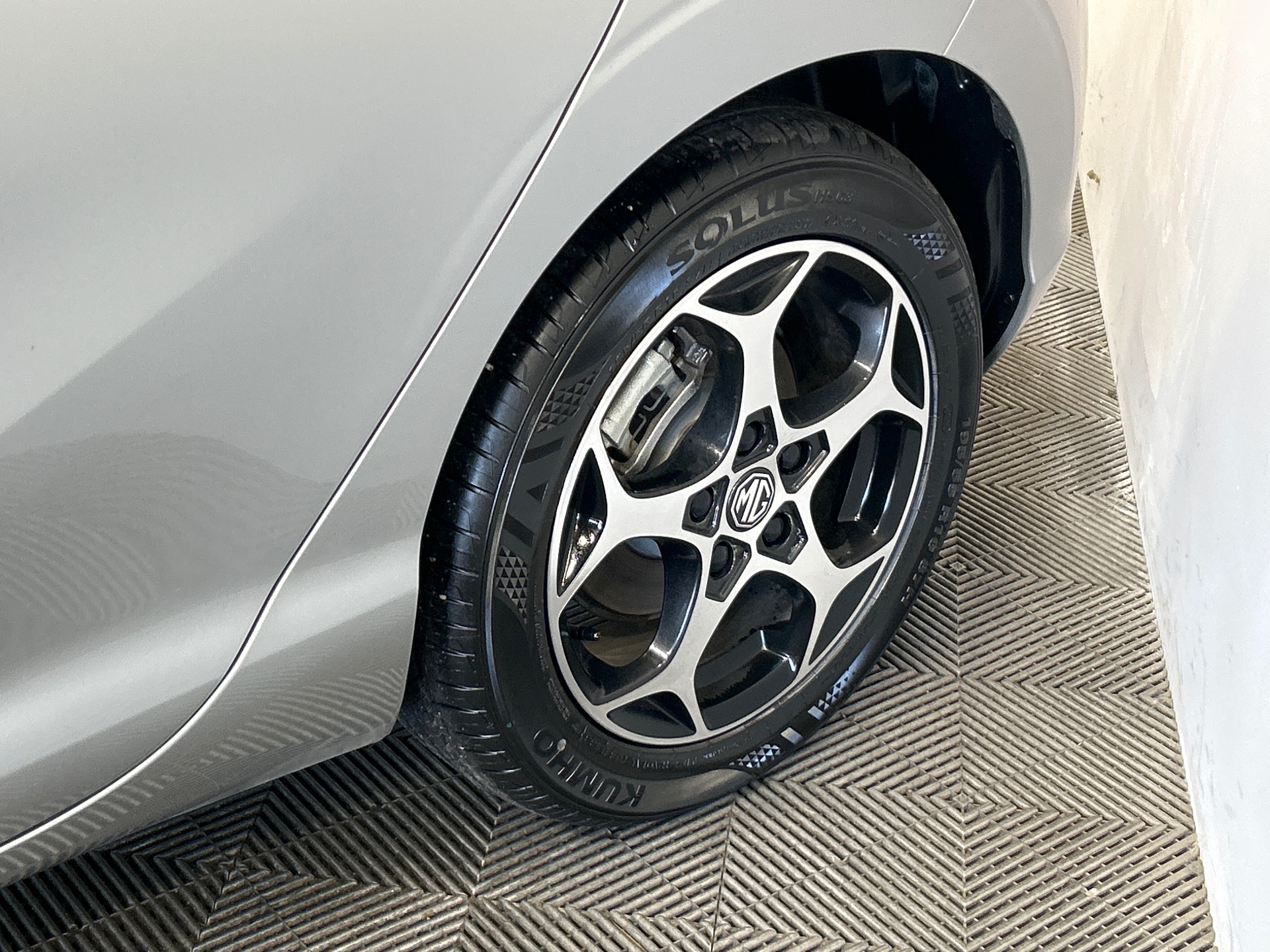 MG MG3 1.5 L Hybrid+ 195 ch Luxury — expertise
