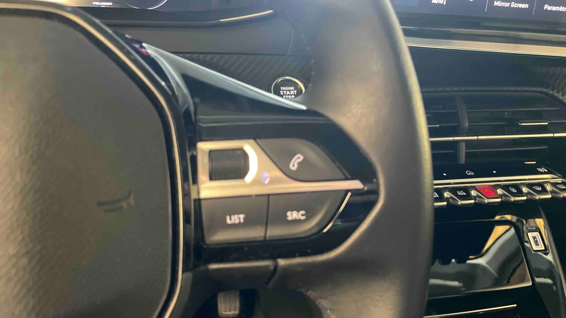 PEUGEOT 208 PureTech 100 S&S BVM6 Allure